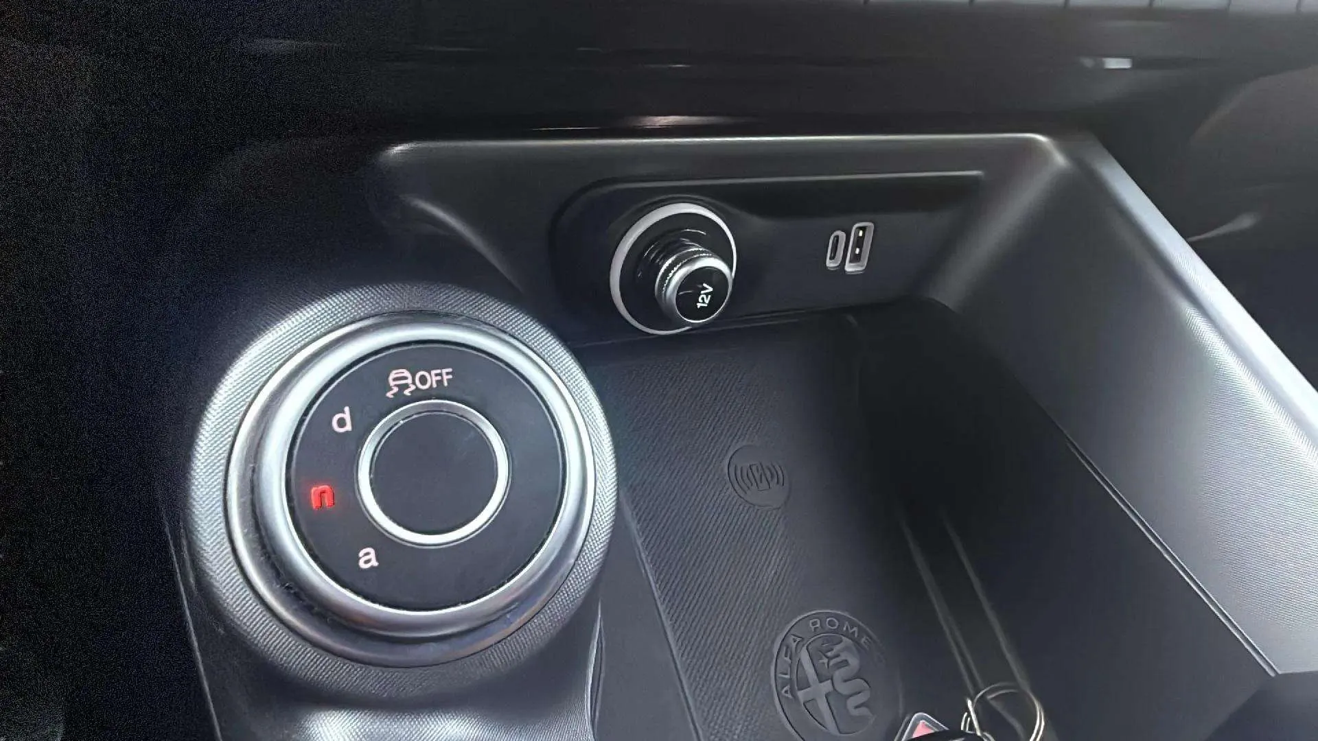 Alfa Romeo Tonale 1.5 MHEV Gasolina Sprint FWD - foto 14