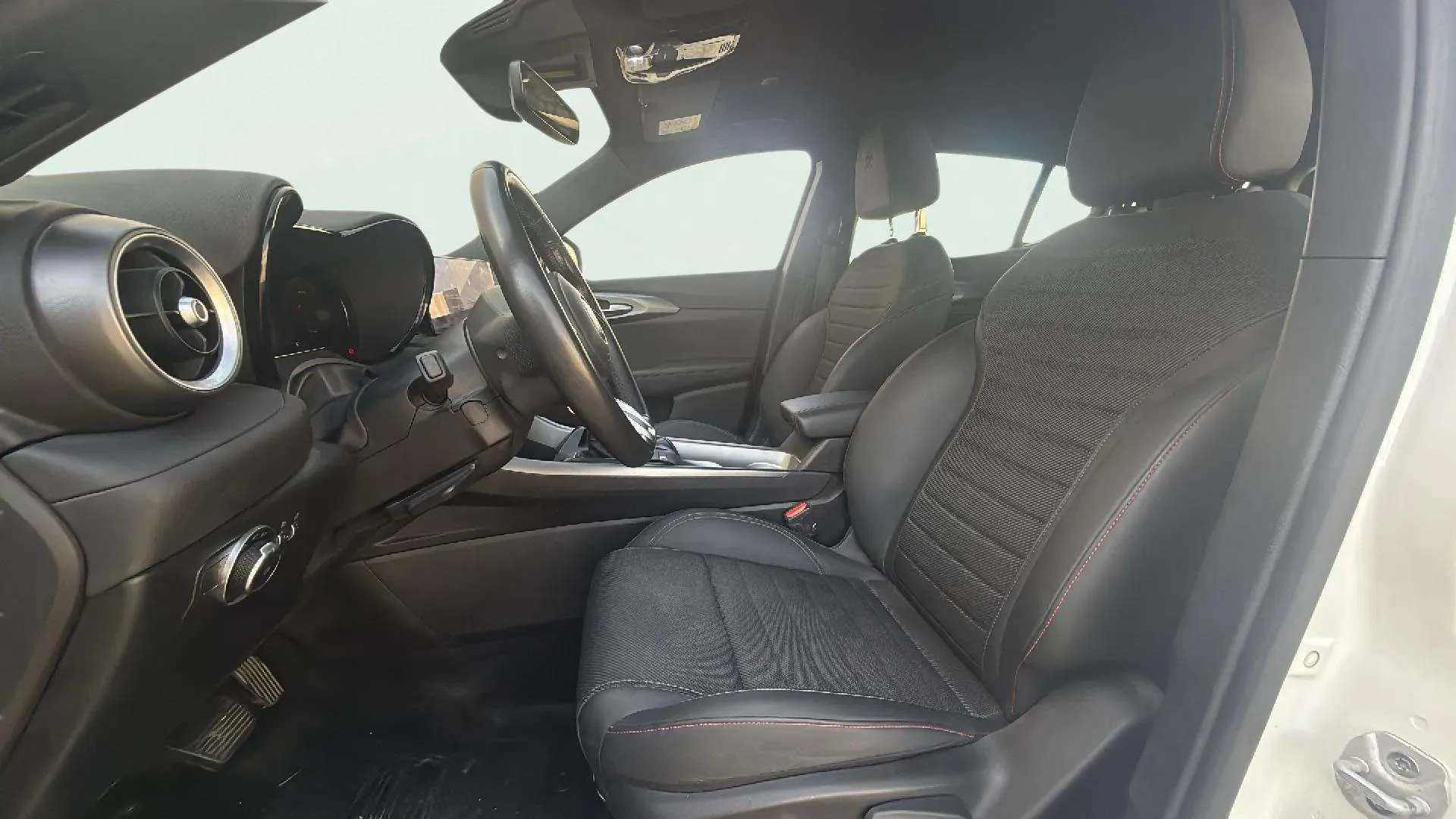Alfa Romeo Tonale 1.5 MHEV Gasolina Sprint FWD - foto 18