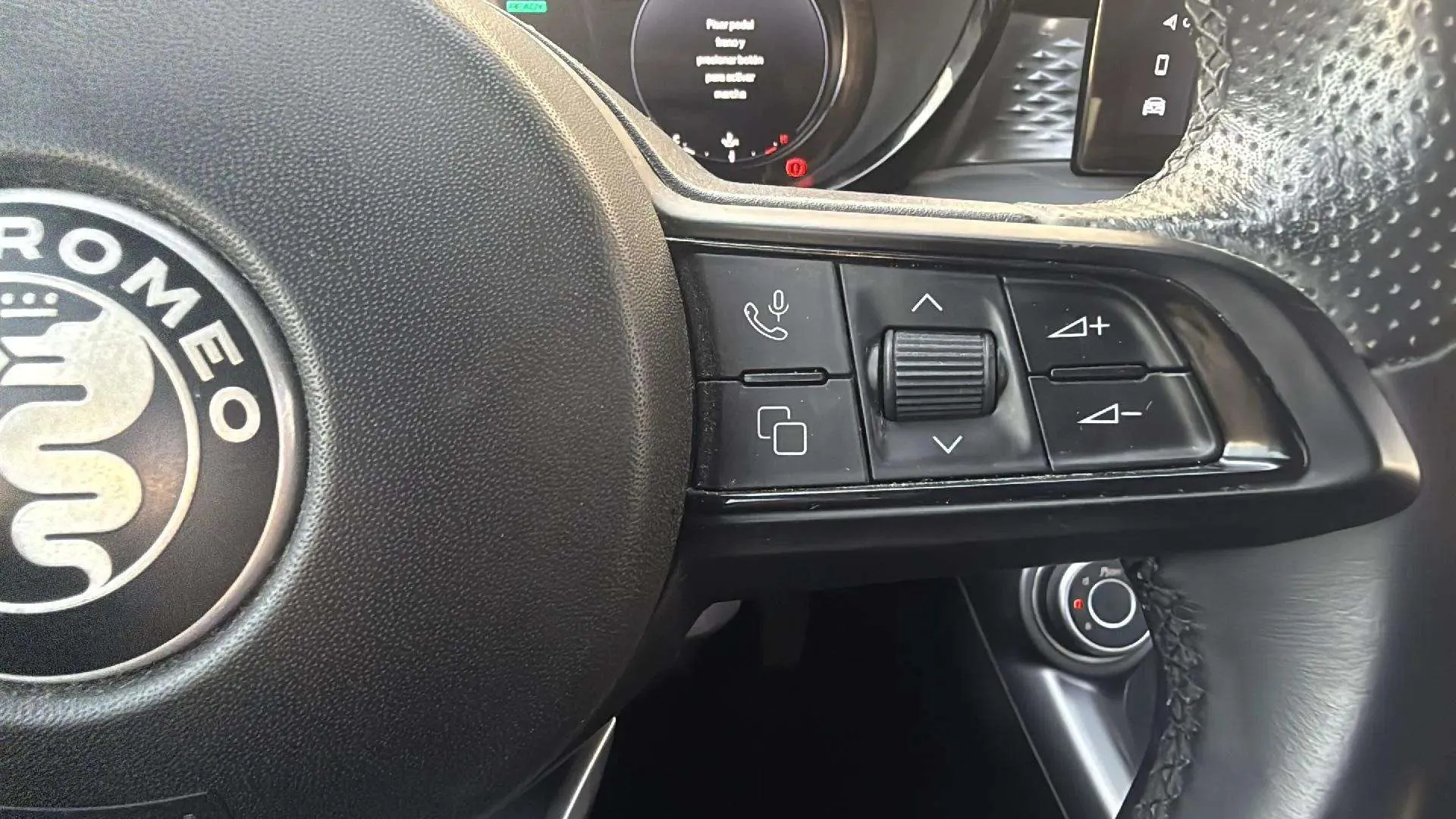 Alfa Romeo Tonale 1.5 MHEV Gasolina Sprint FWD - foto 9