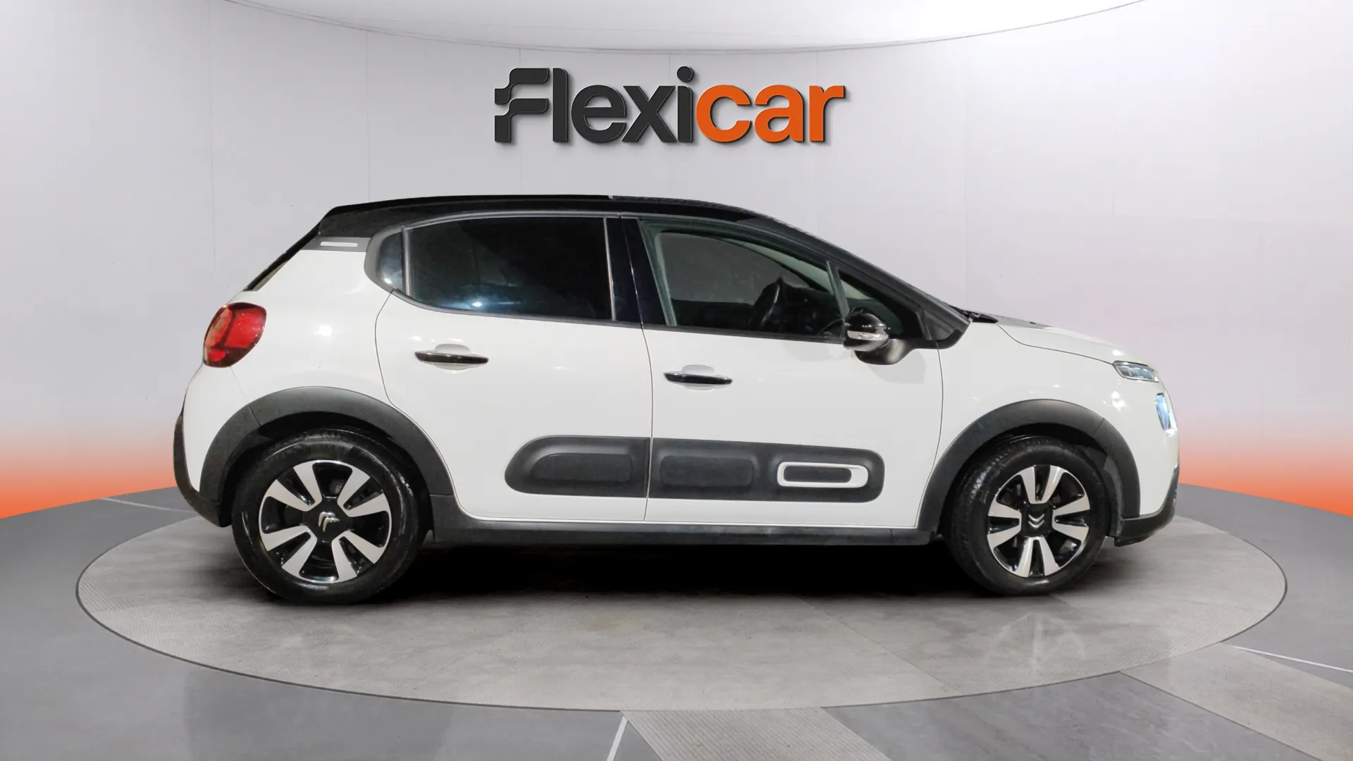 Citroën C3 PureTech Shine - foto 8