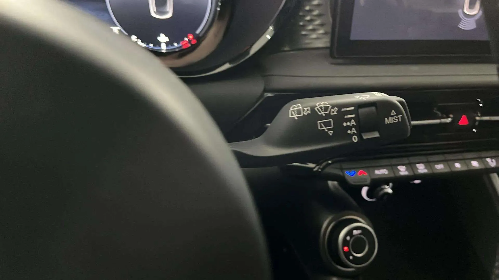 Alfa Romeo Tonale 1.5 MHEV Gasolina Sprint FWD - foto 14