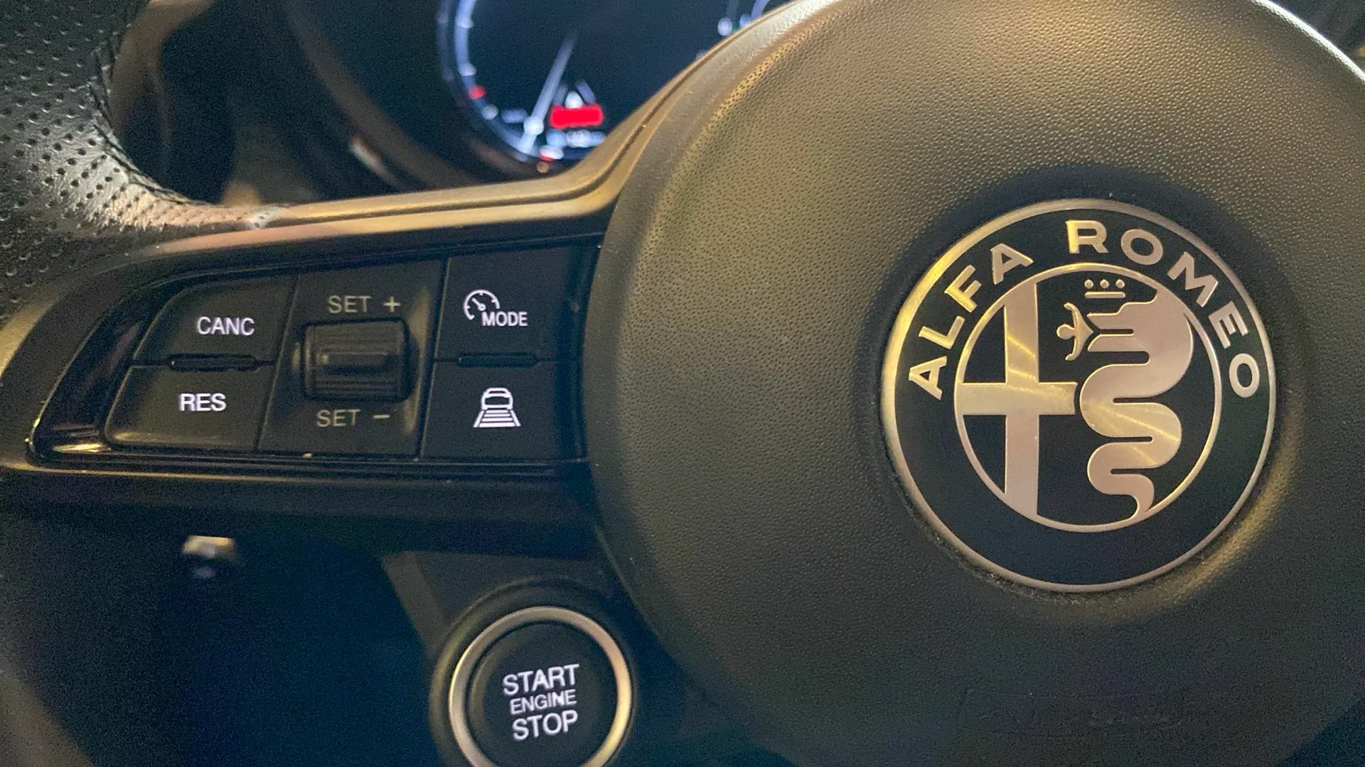 Alfa Romeo Tonale 1.5 MHEV Gasolina Sprint FWD - foto 12