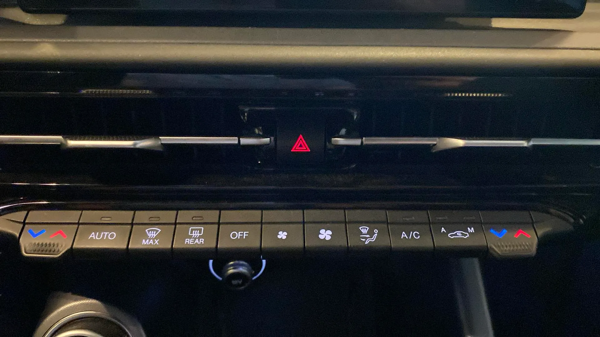 Alfa Romeo Tonale 1.5 MHEV Gasolina Sprint FWD - foto 22