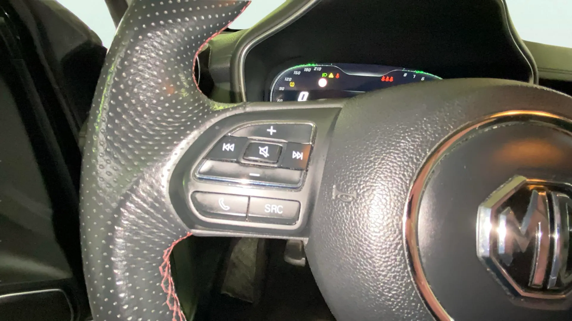 MG HS 1.5 Turbo GDI Comfort DCT - foto 13