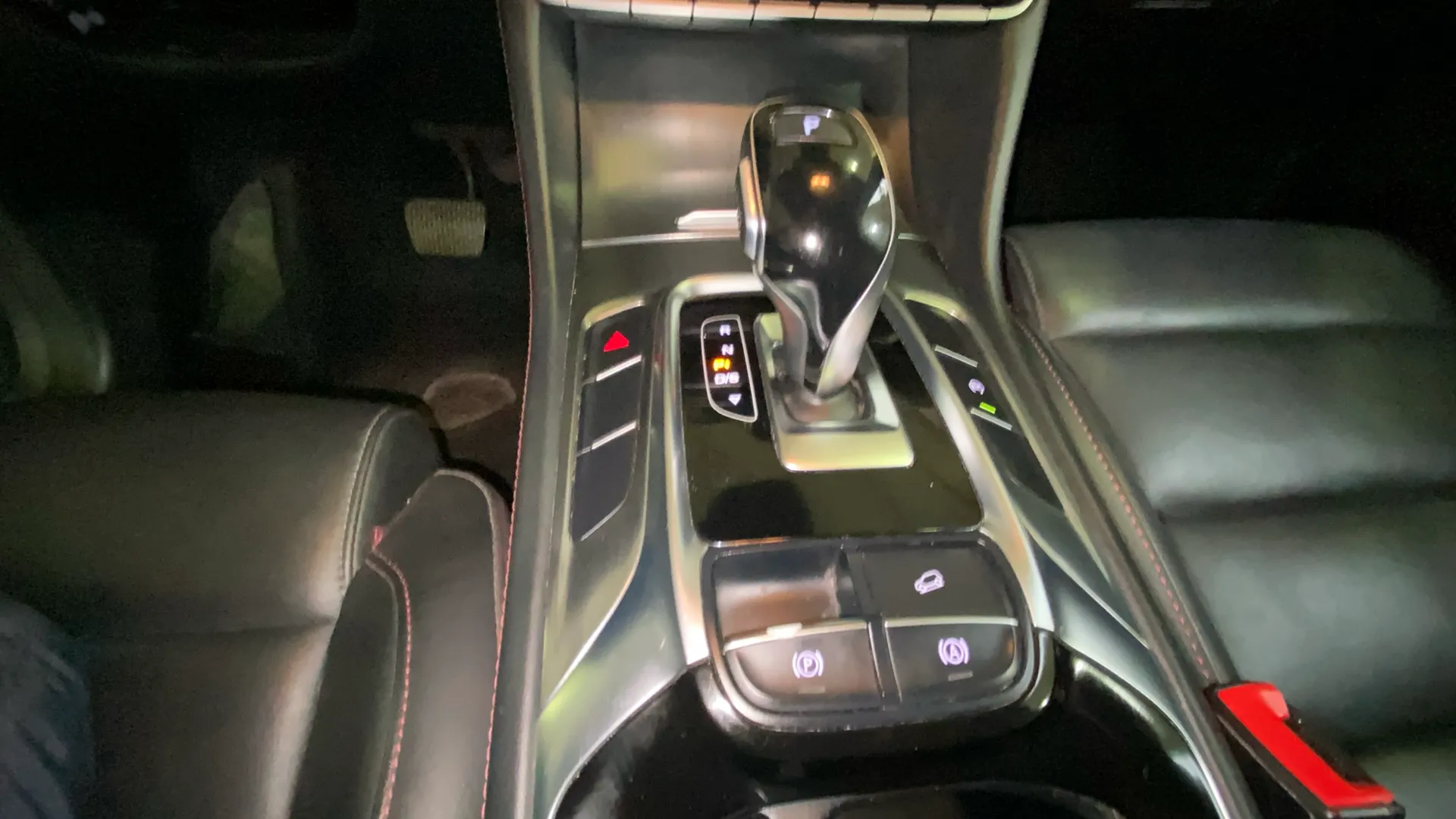 MG HS 1.5 Turbo GDI Comfort DCT - foto 22