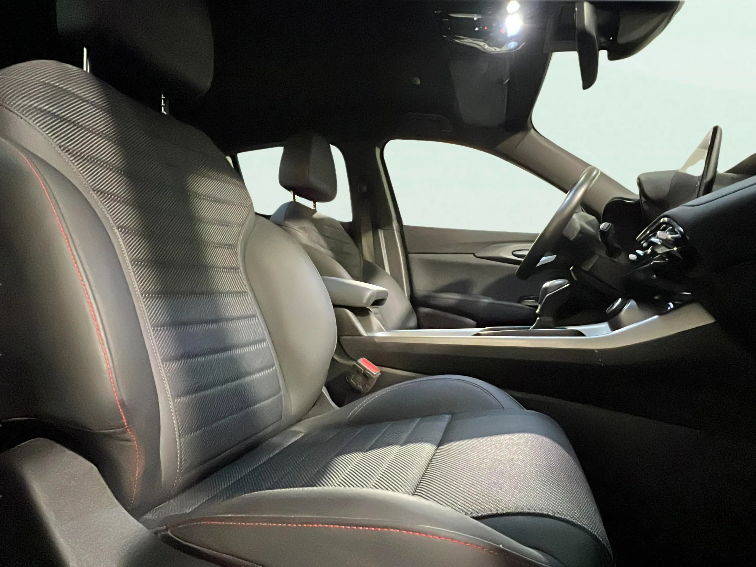 Alfa Romeo Tonale 1.5 MHEV Gasolina Sprint FWD - foto 14