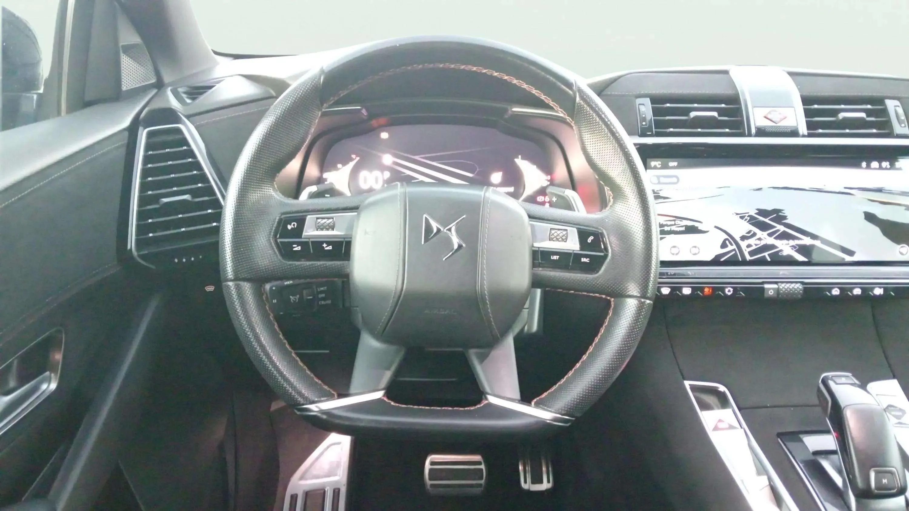 DS DS 7 BlueHDi 130 Performance Line - foto 18