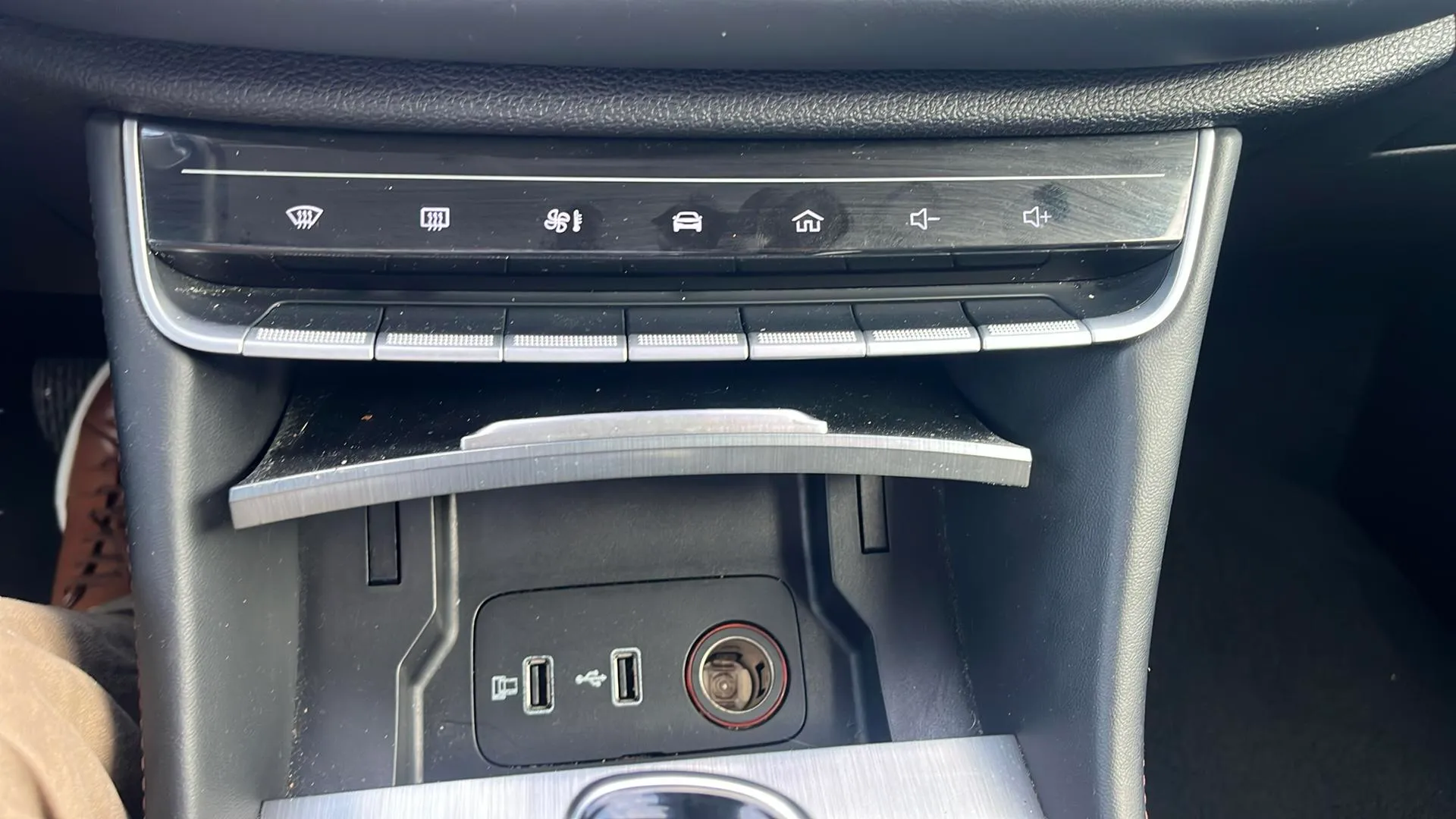 MG HS 1.5 Turbo GDI Comfort DCT - foto 25