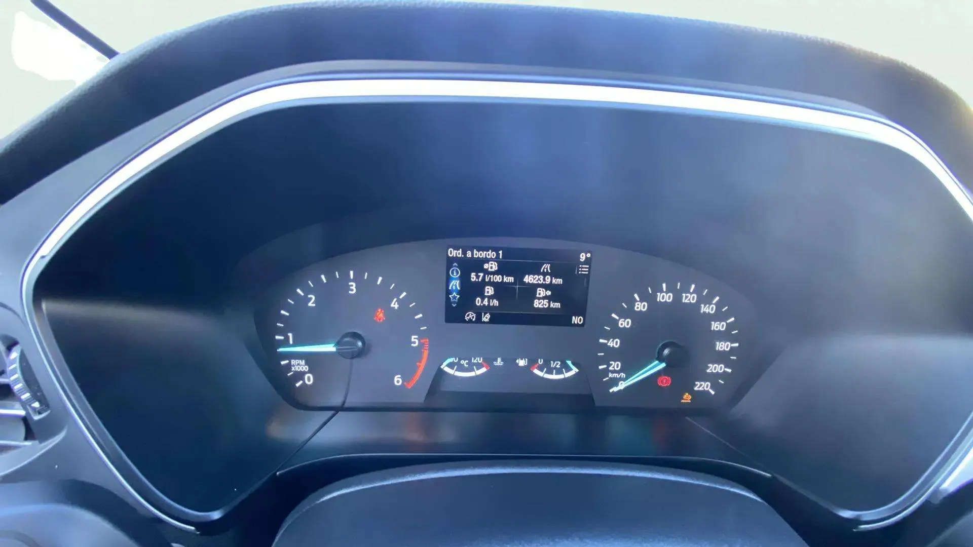 Ford Kuga Trend 1.5 EcoBlue - foto 6