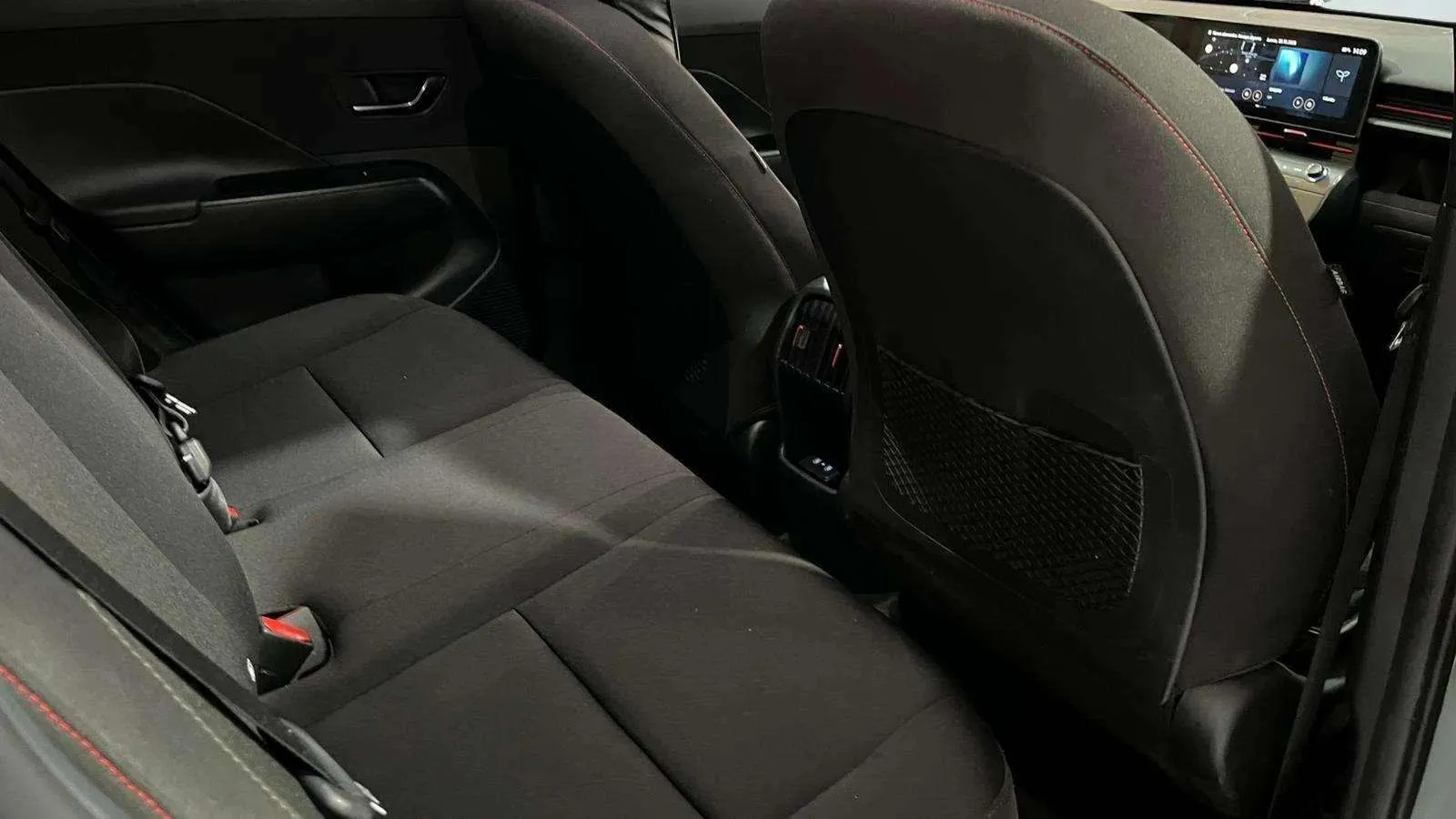Hyundai Kona SUV/Monovolumen - foto 18