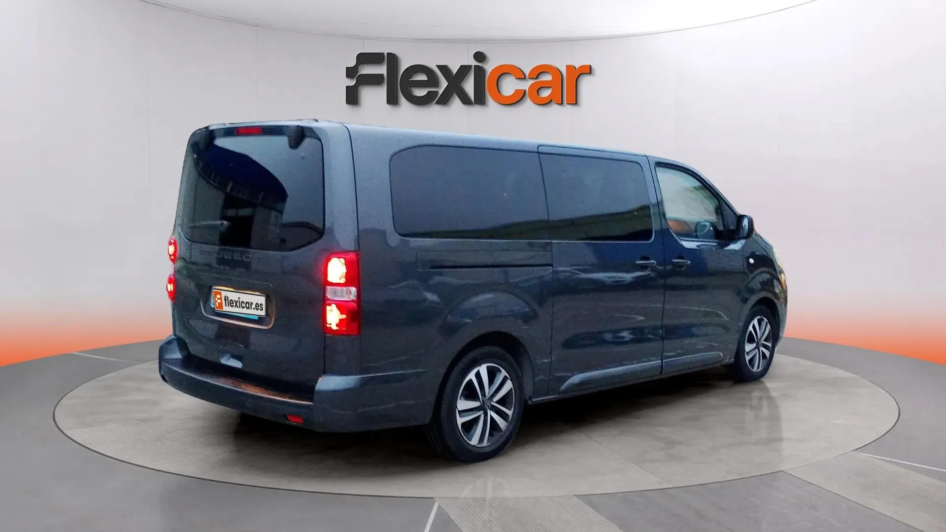 Peugeot Traveller Business Long BlueHDi 180 EAT8 - foto 6
