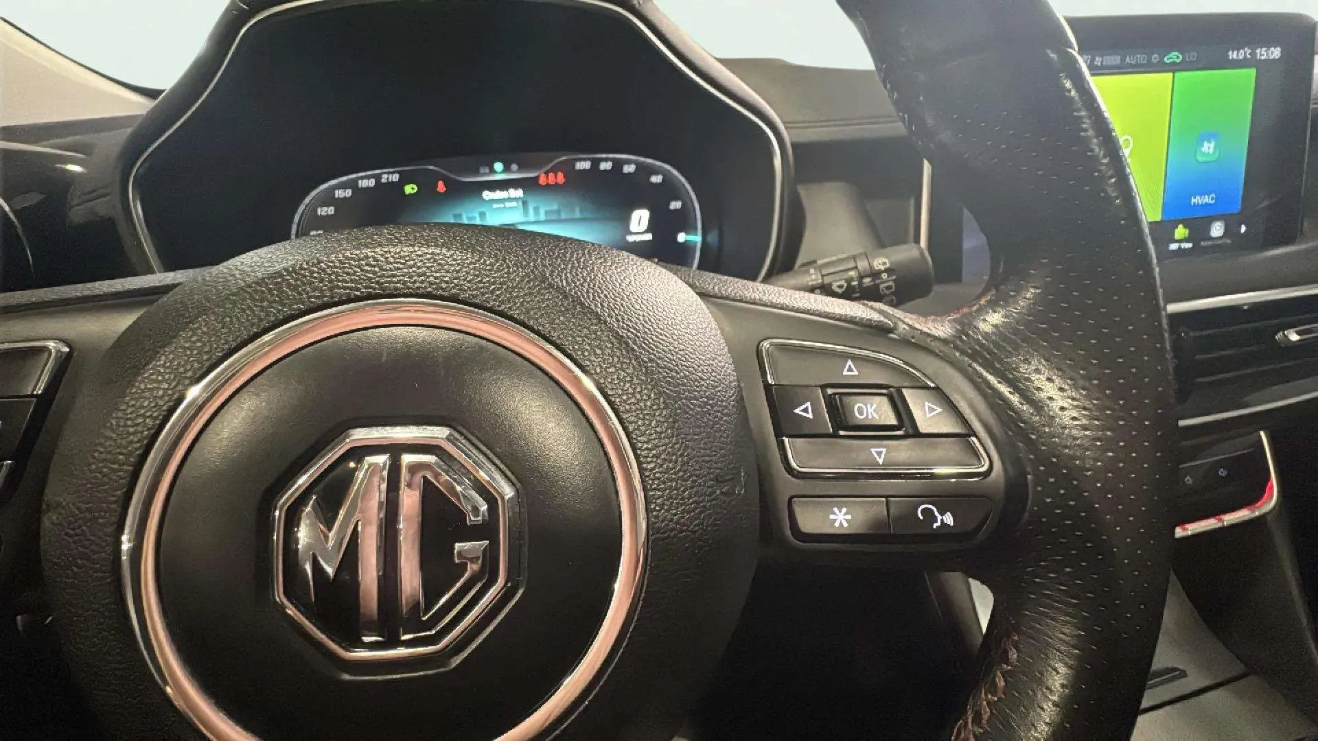 MG HS 1.5 Turbo GDI Luxury DCT - foto 21