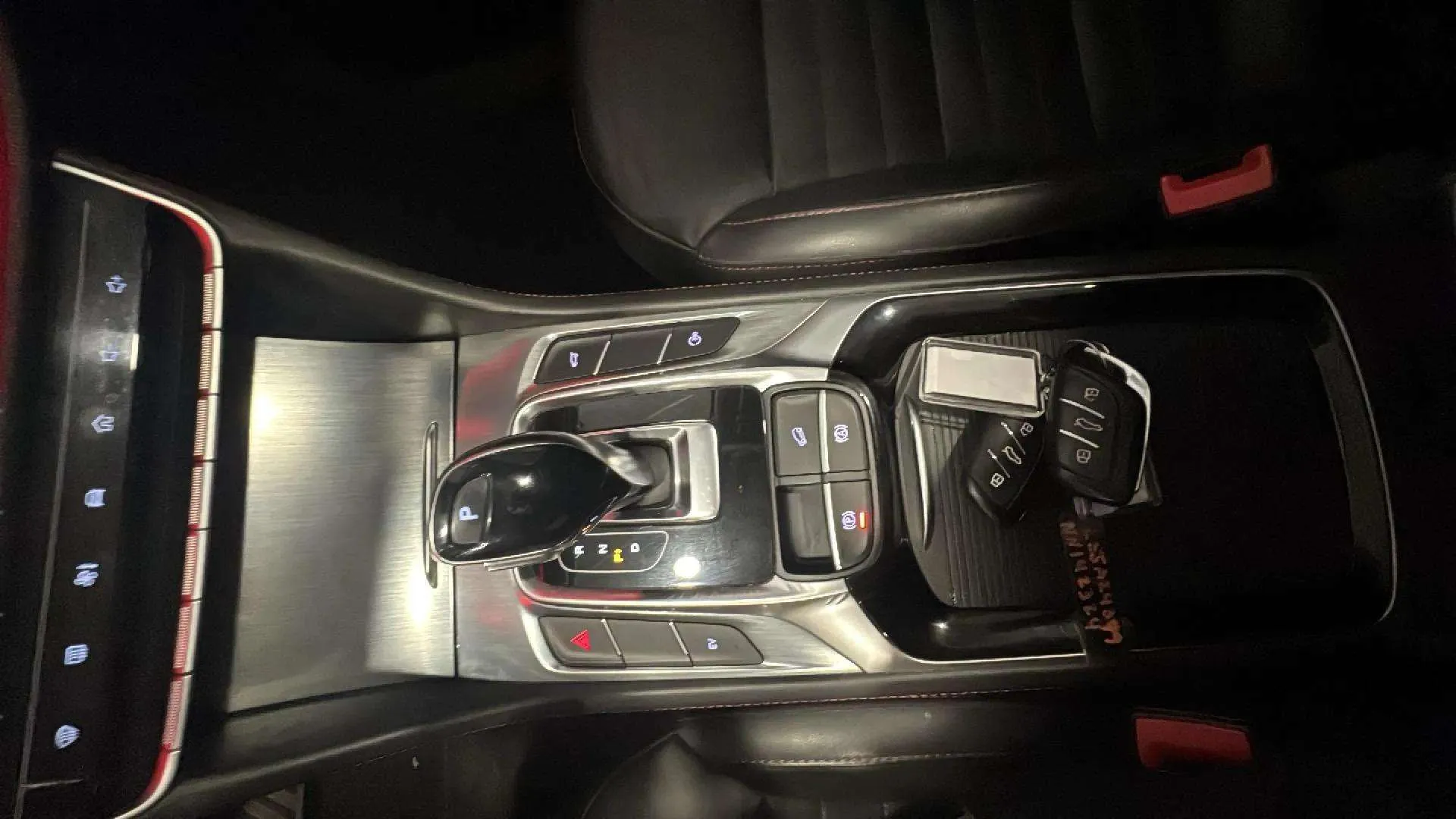 MG HS 1.5 Turbo GDI Luxury DCT - foto 26