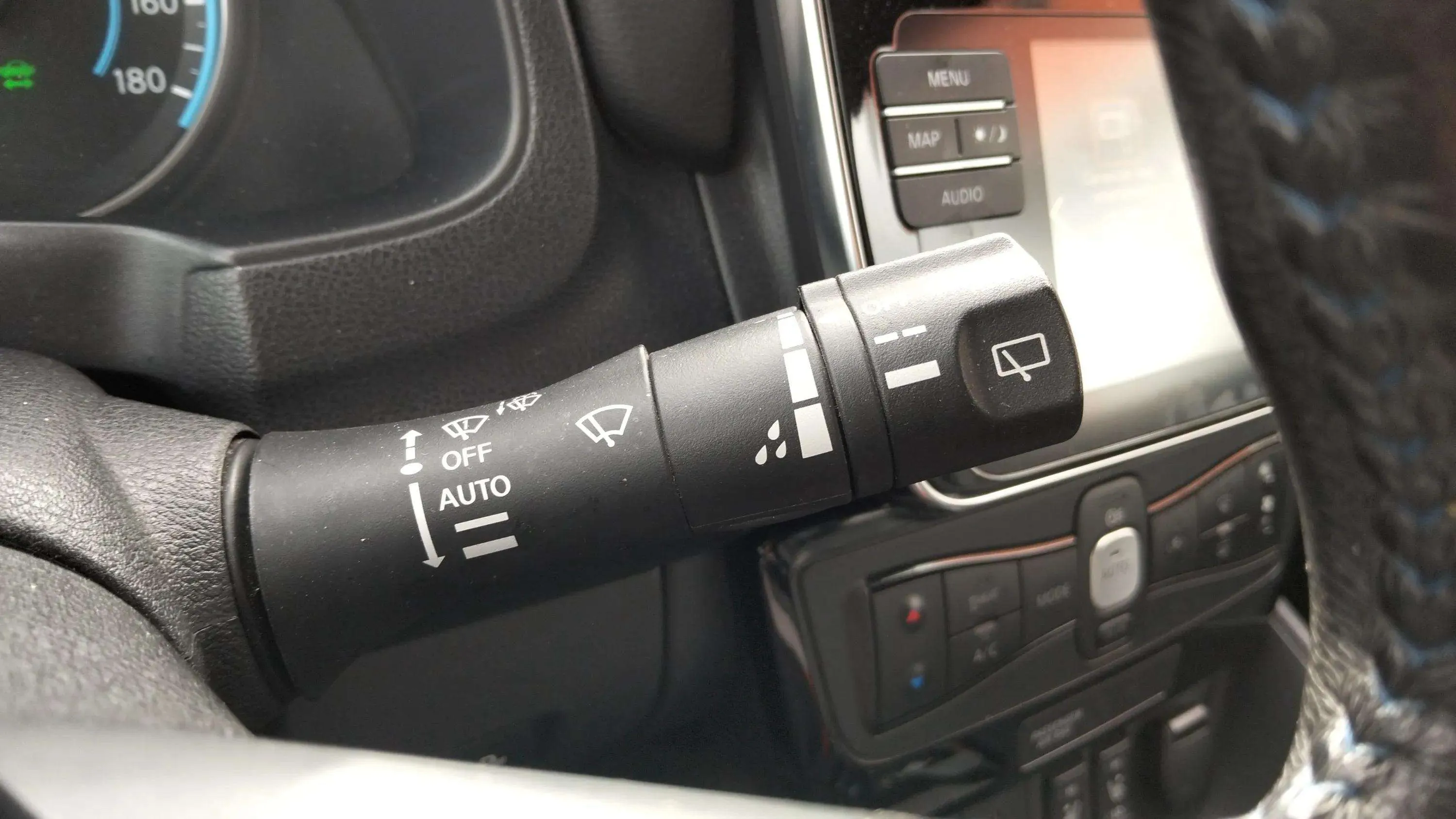 Nissan Leaf 40kWh Acenta - foto 24