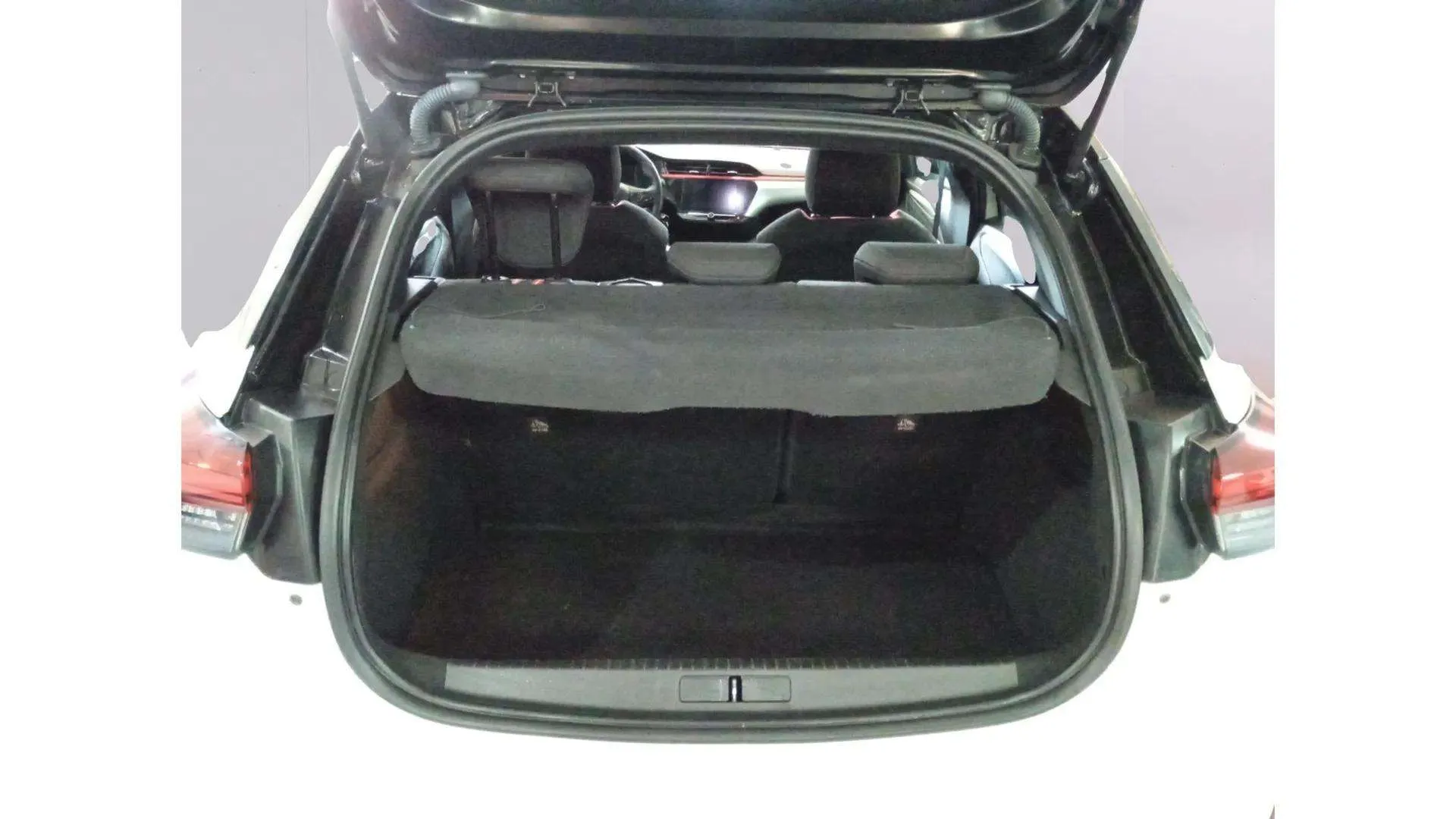Opel Corsa 1.2T XHL GS - foto 12