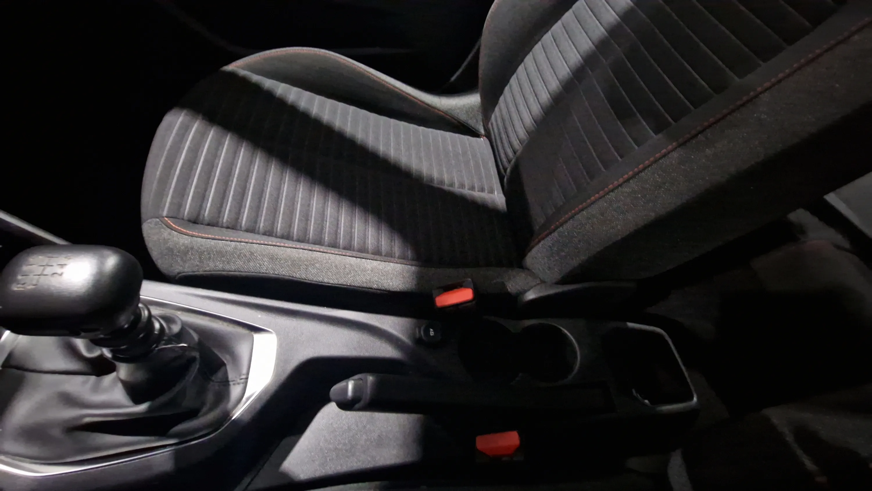 Peugeot 208 PureTech Active Pack - foto 28