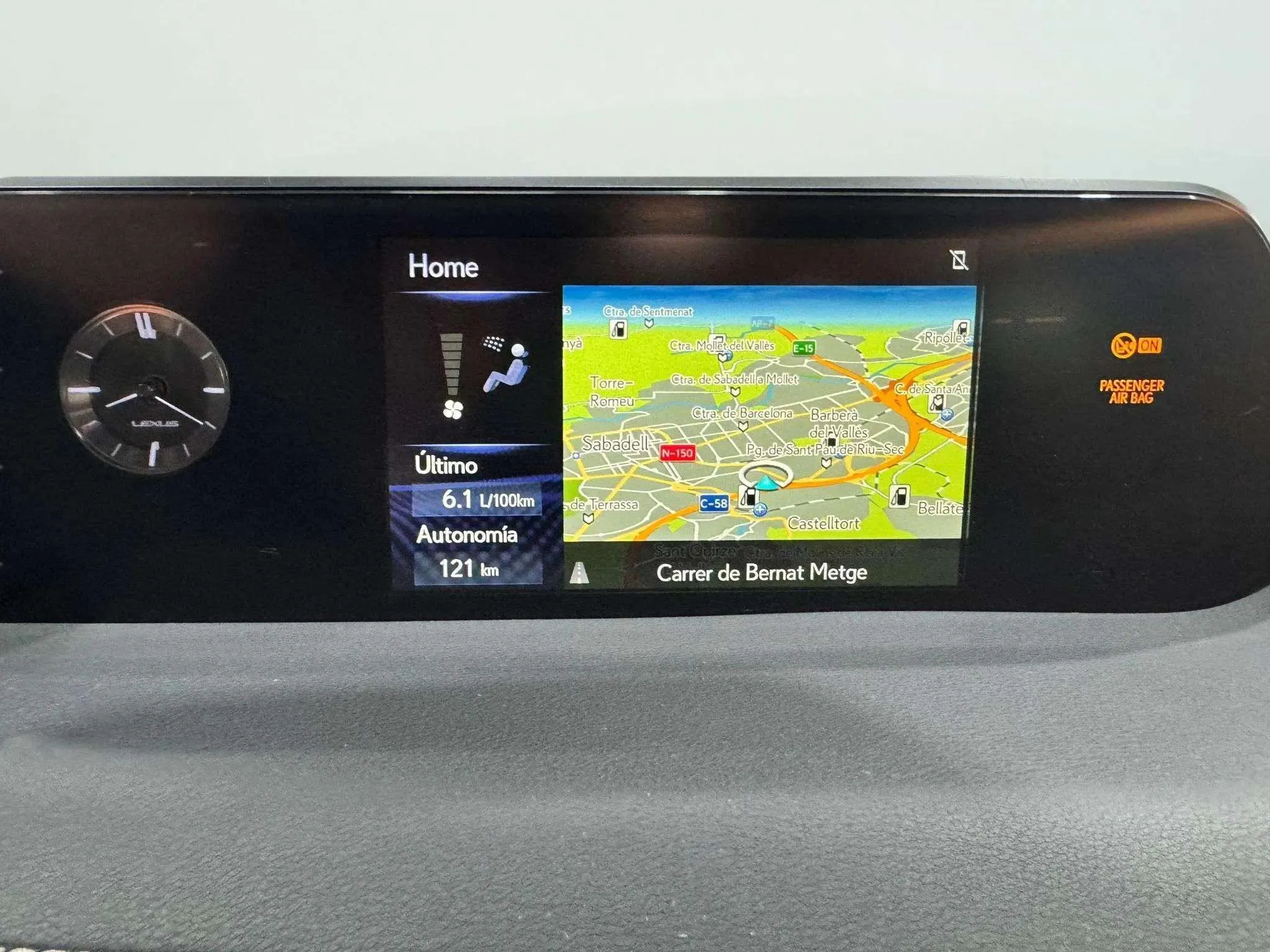 Lexus UX 2.0 250h Business - foto 21