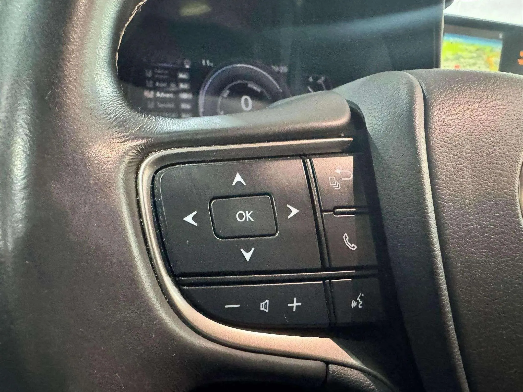 Lexus UX 2.0 250h Business - foto 11