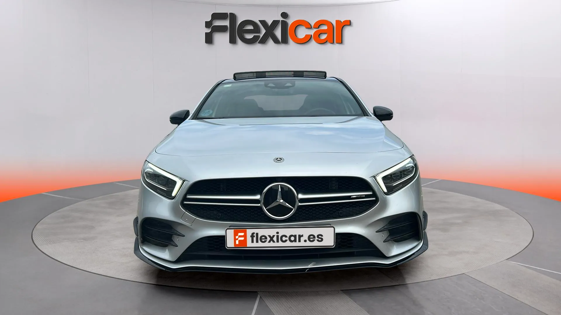 Mercedes-Benz Clase A Sedán Mercedes-AMG A 35 4MATIC+ - foto 2