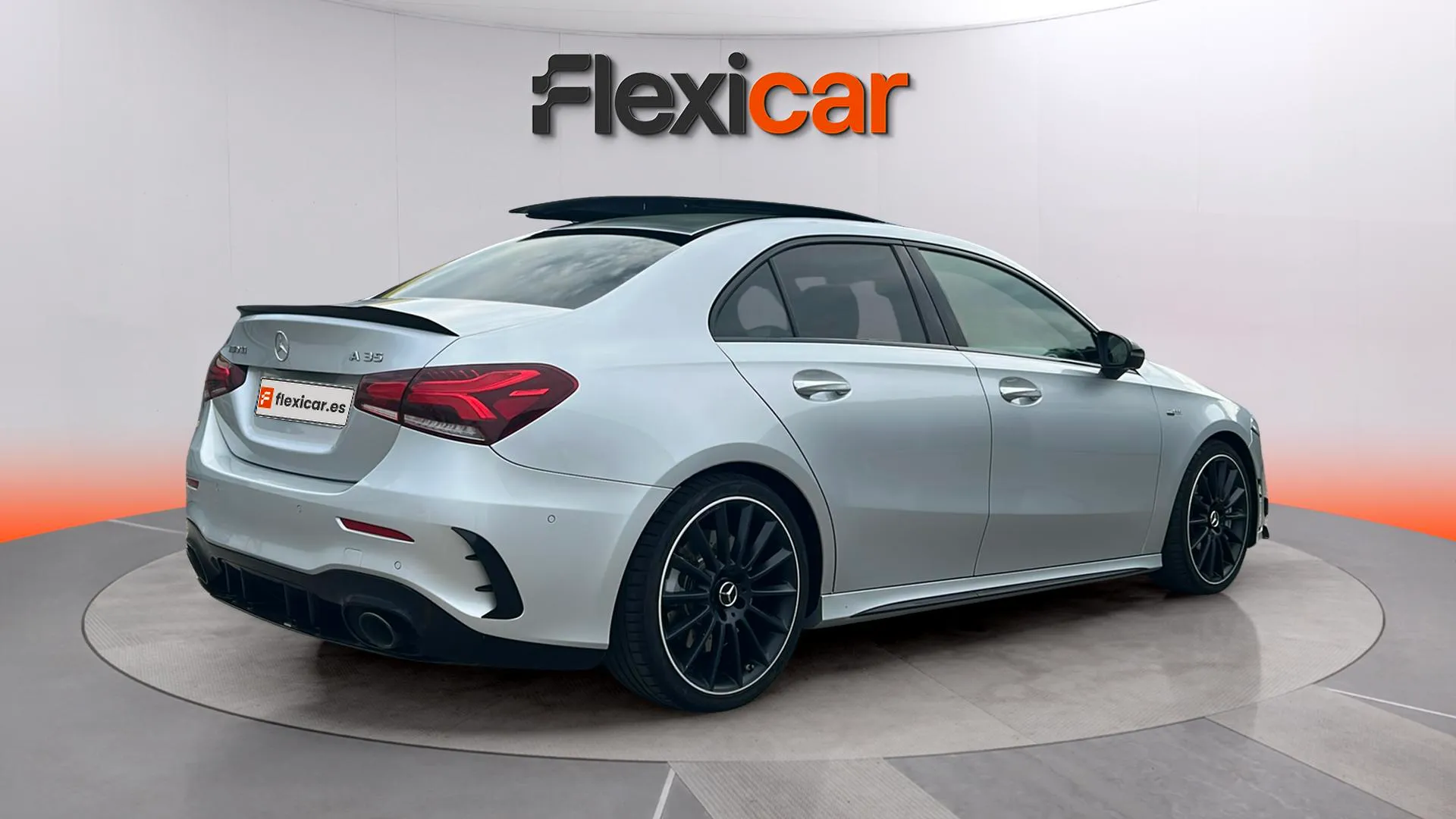 Mercedes-Benz Clase A Sedán Mercedes-AMG A 35 4MATIC+ - foto 6