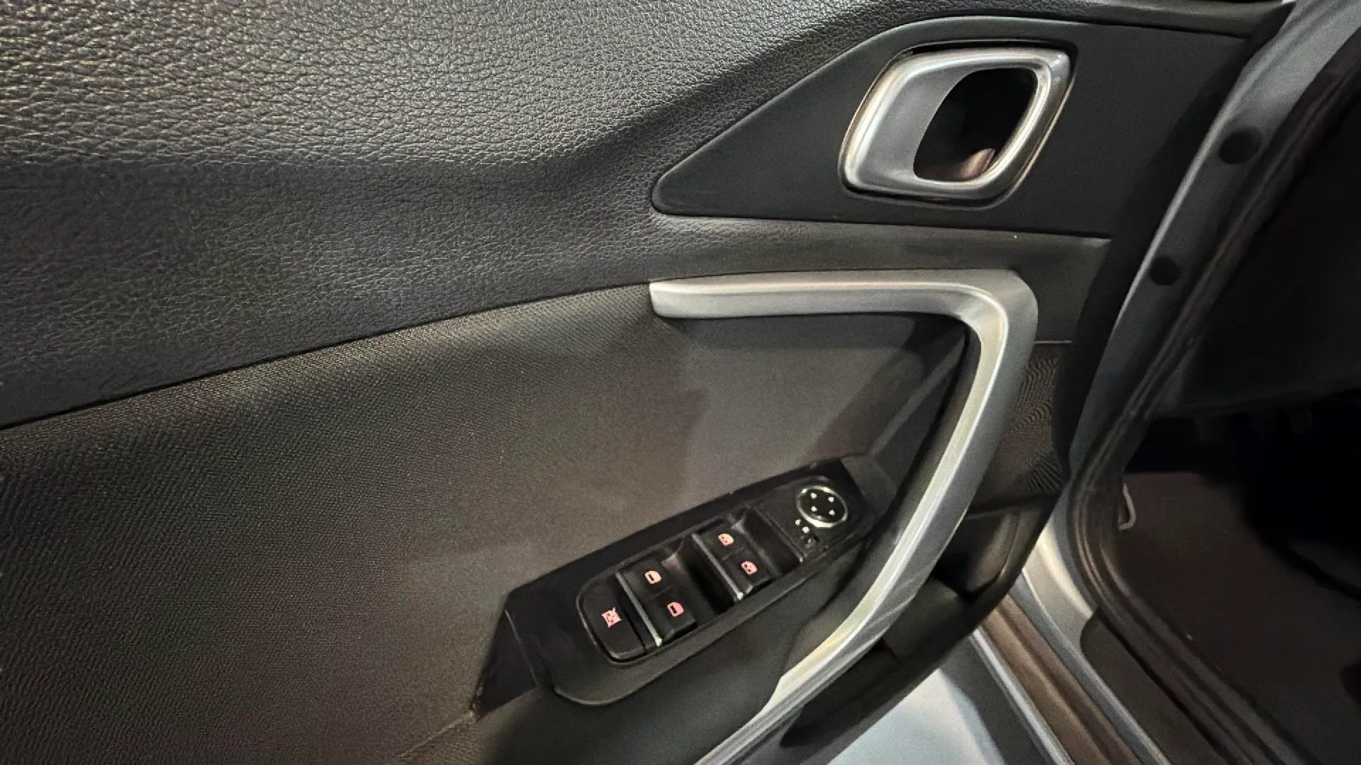 Kia XCeed 1.0 T-GDi Concept - foto 18