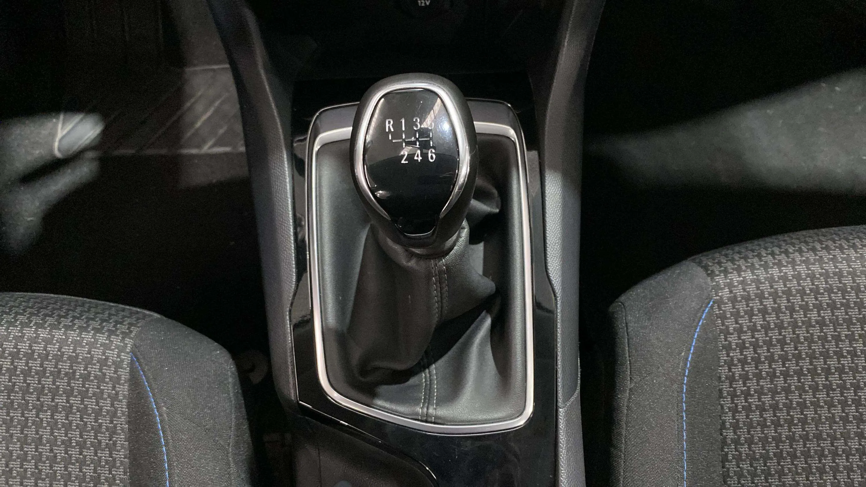 Peugeot 308 Active Pack PureTech 130 - foto 30