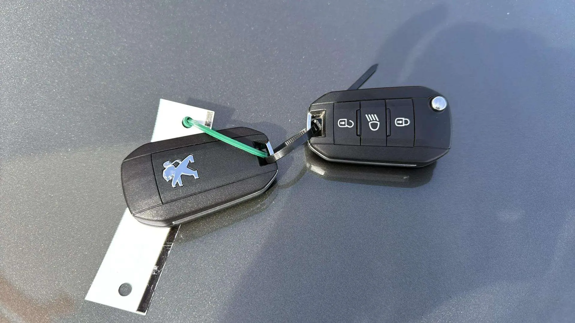 Peugeot 5008 Allure 1.2L PureTech - foto 16