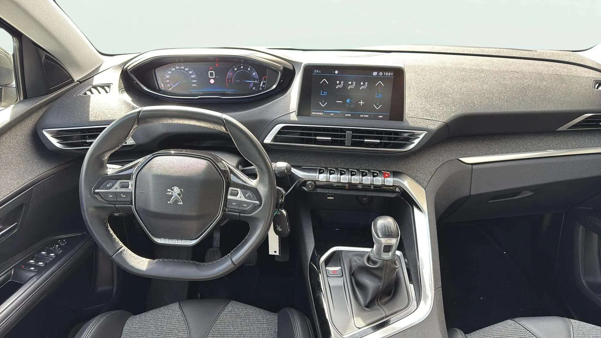Peugeot 5008 Allure 1.2L PureTech - foto 6