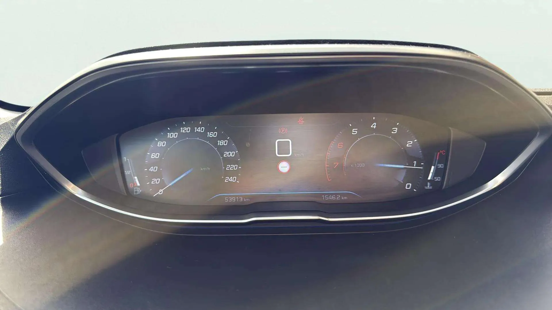 Peugeot 5008 Allure 1.2L PureTech - foto 9