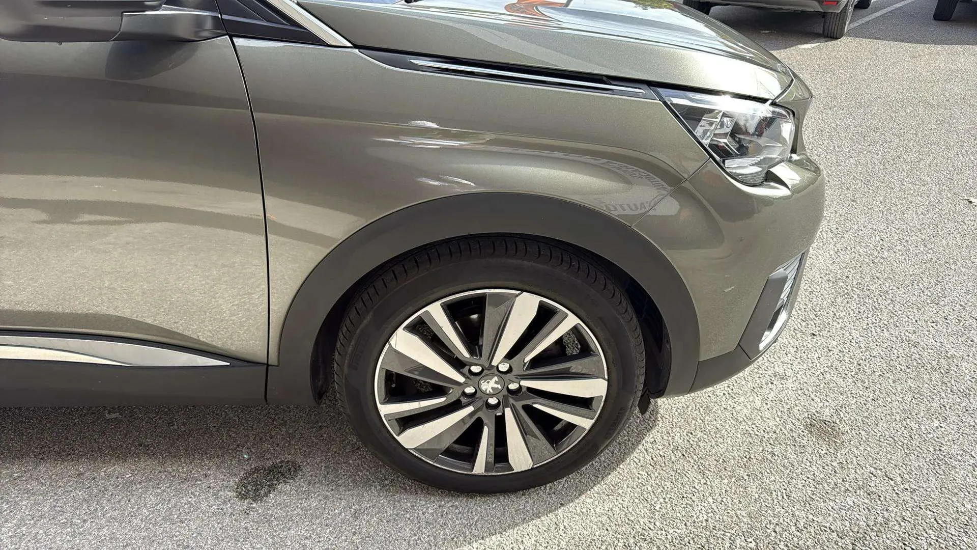 Peugeot 5008 Allure 1.2L PureTech - foto 14