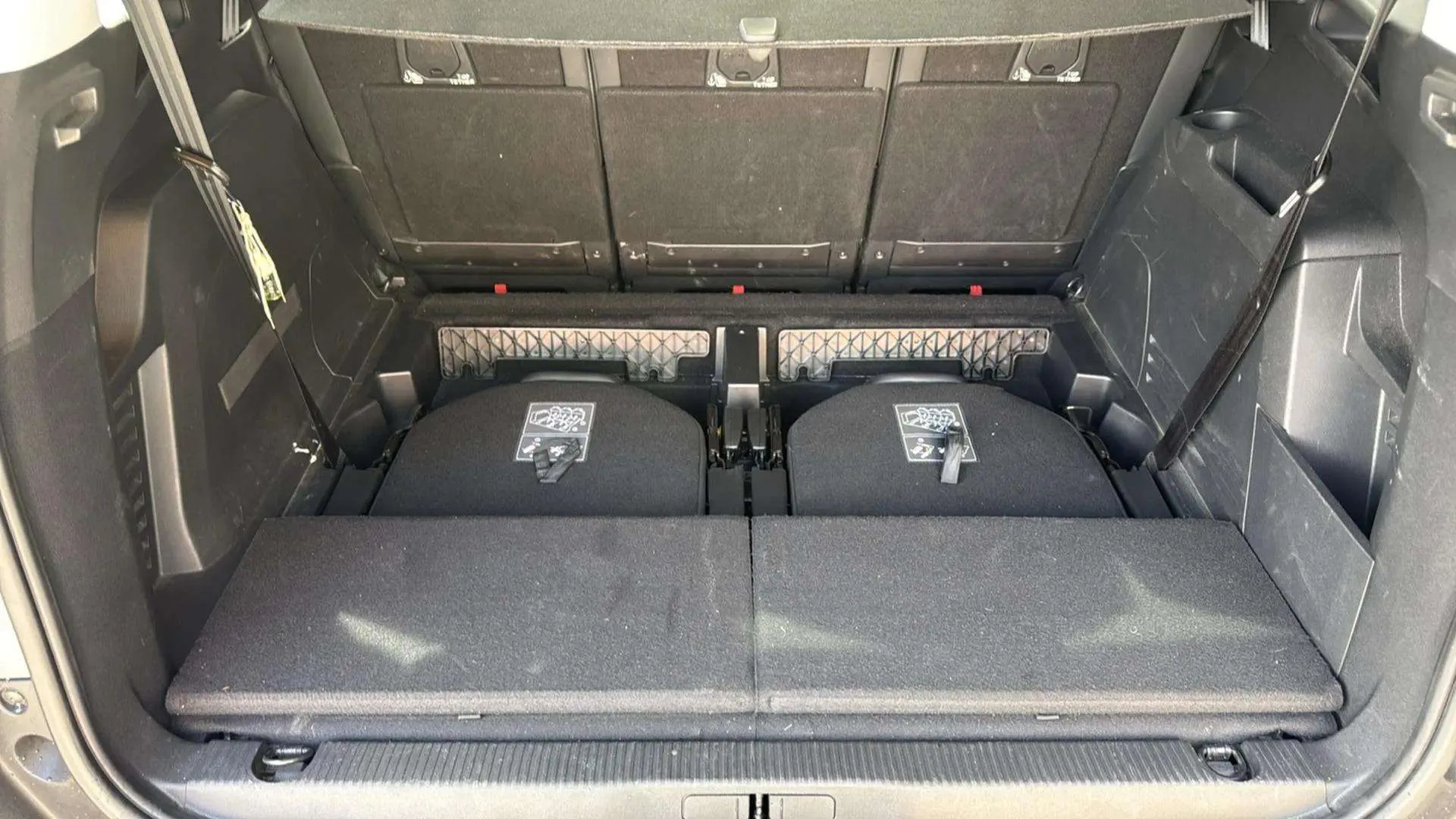 Peugeot 5008 Allure 1.2L PureTech - foto 17