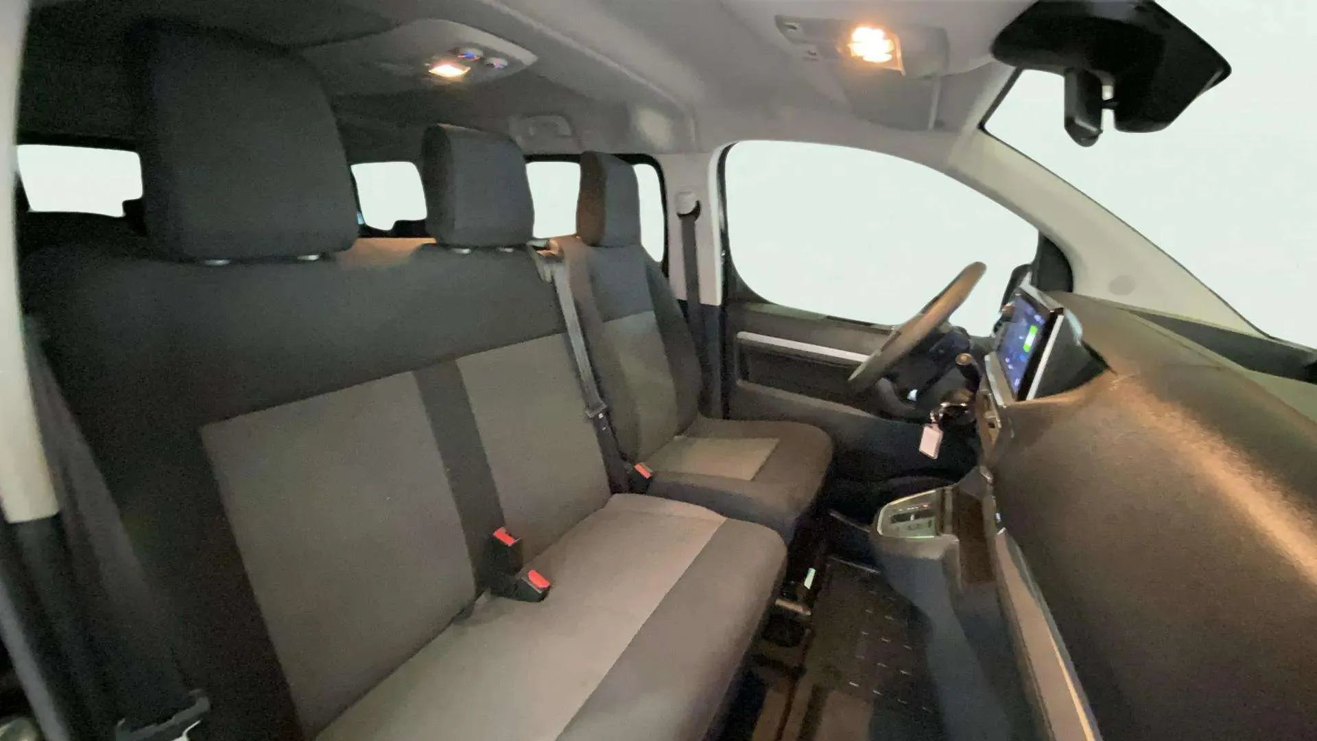 Peugeot Traveller Business Long BlueHDi 180 EAT8 - foto 20
