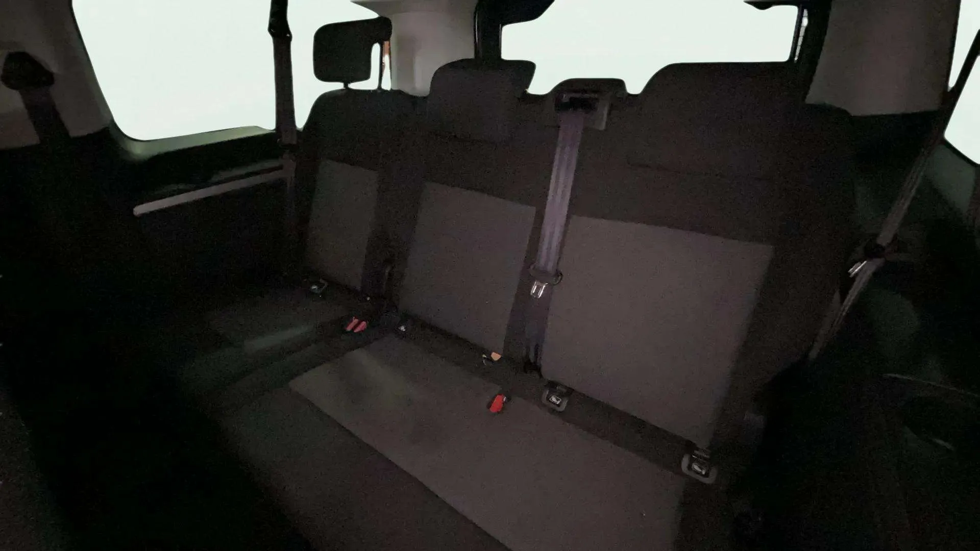 Peugeot Traveller Business Long BlueHDi 180 EAT8 - foto 23