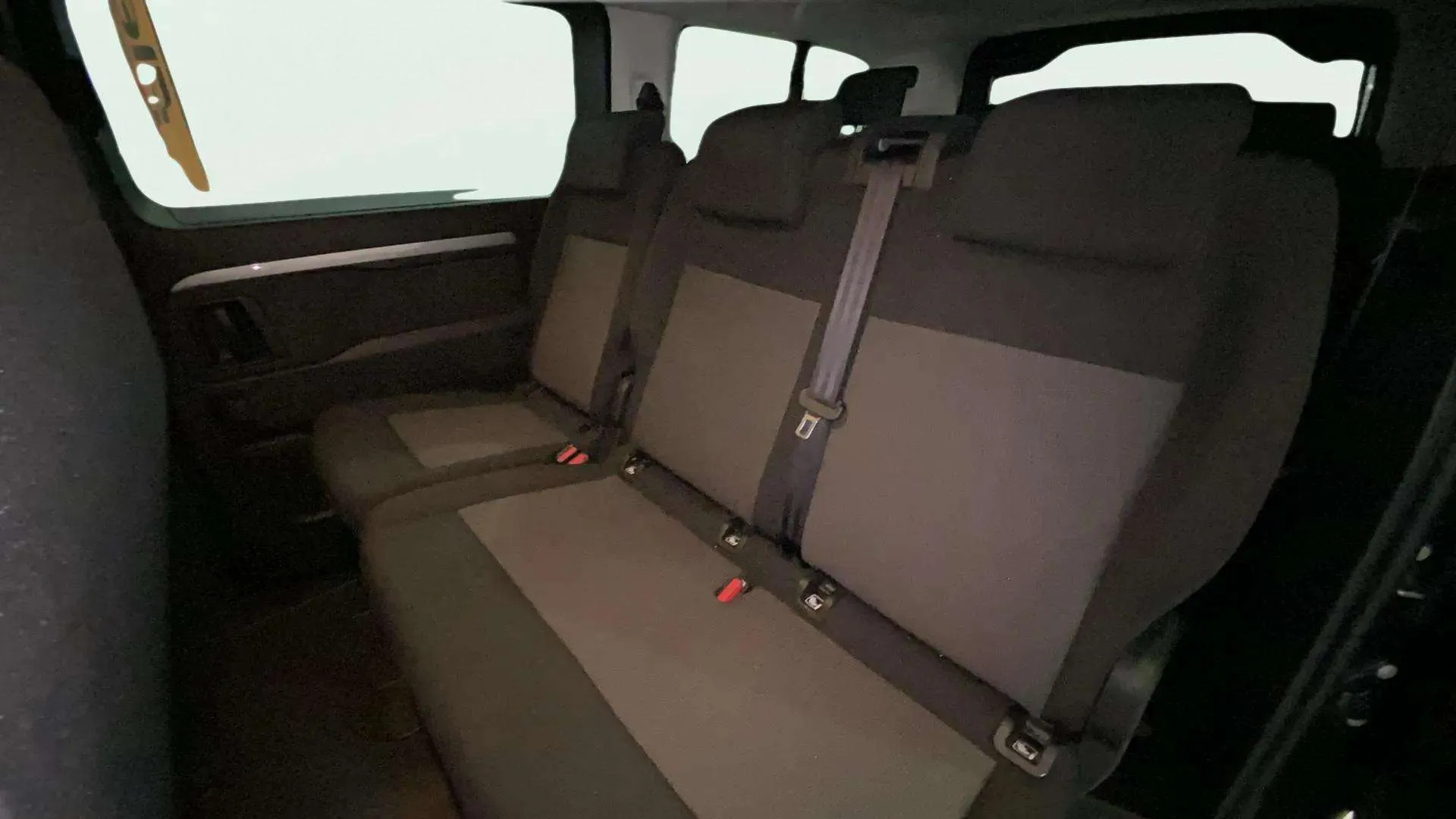 Peugeot Traveller Business Long BlueHDi 180 EAT8 - foto 21