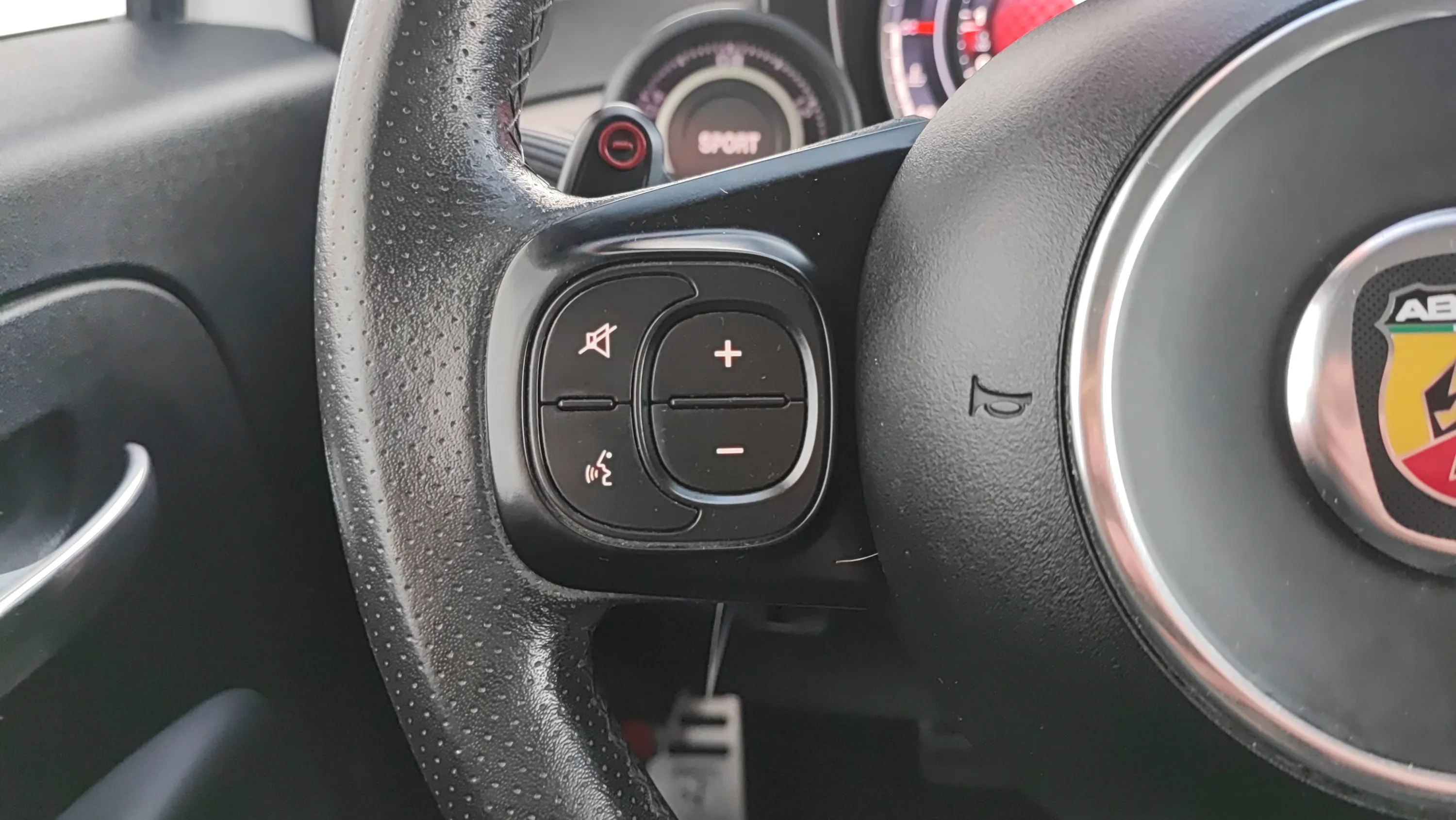 Abarth 500 595C Turismo 1.4 16v T-Jet E6D - foto 16