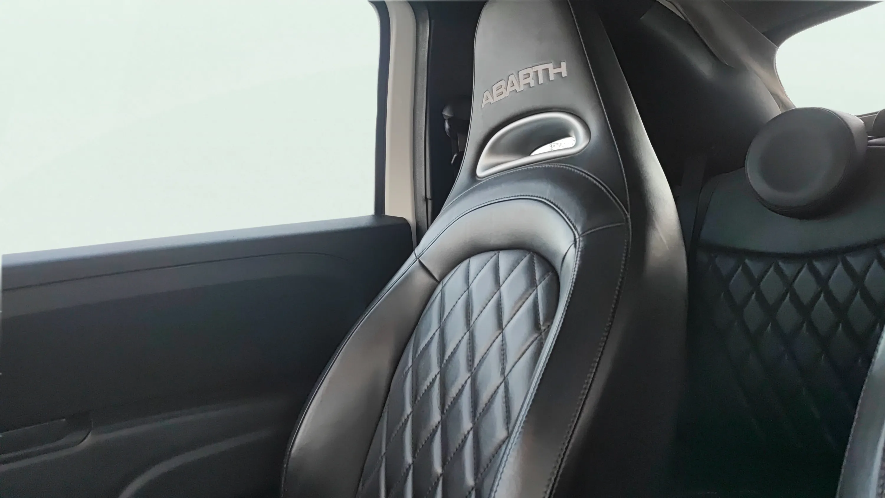 Abarth 500 595C Turismo 1.4 16v T-Jet E6D - foto 31