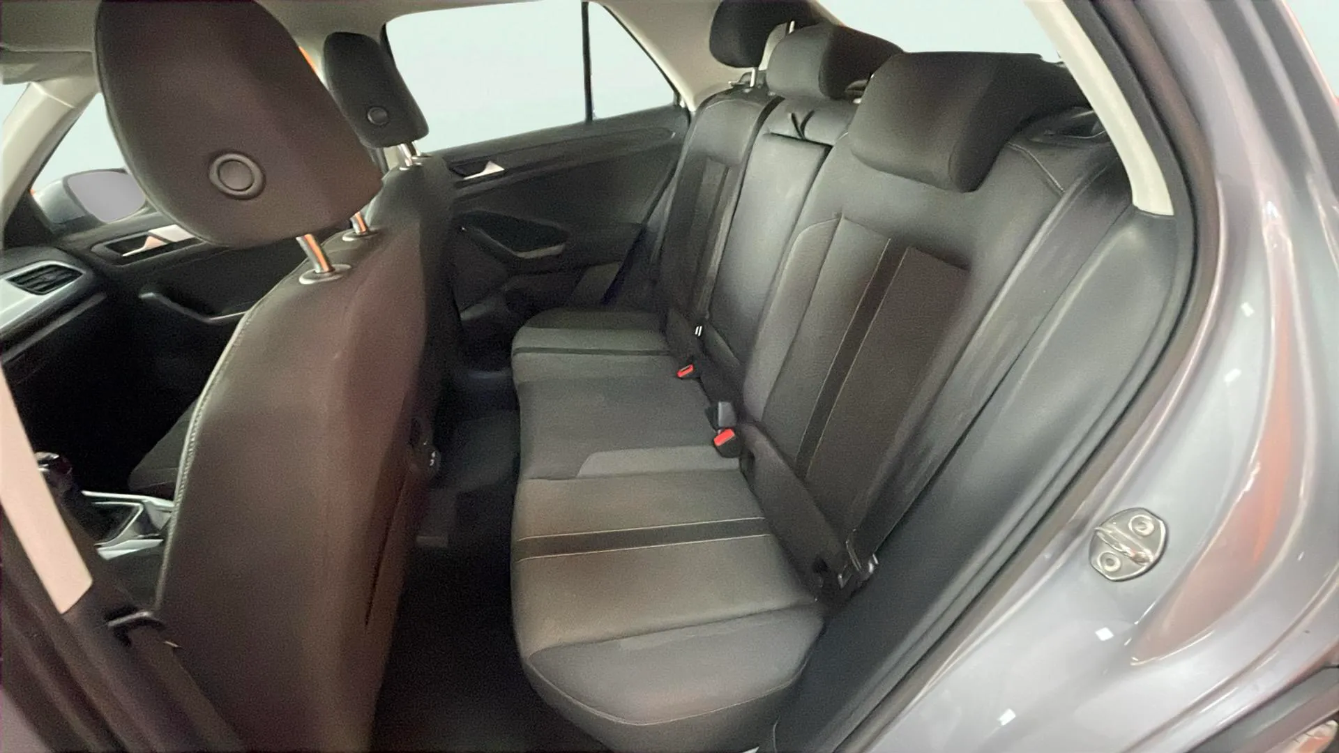 Volkswagen T-Roc Life 1.5 TSI - foto 12