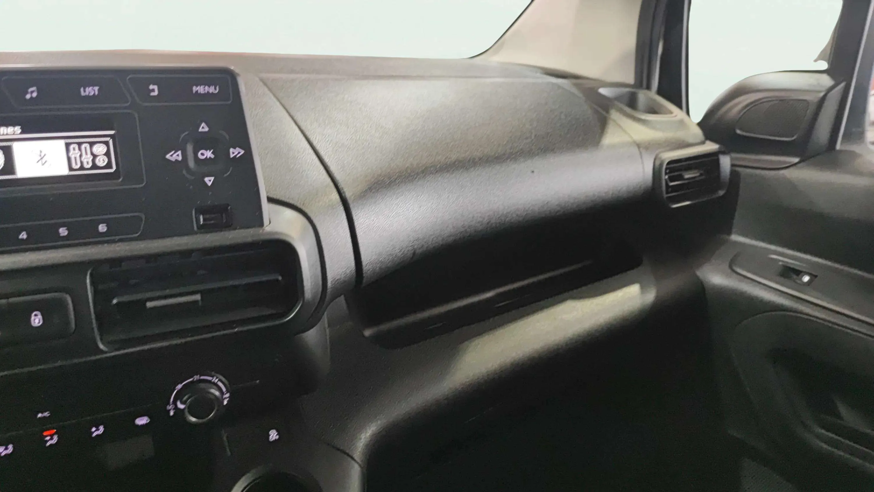 Citroën Berlingo Talla M BlueHDi 100 Live Pack - foto 21