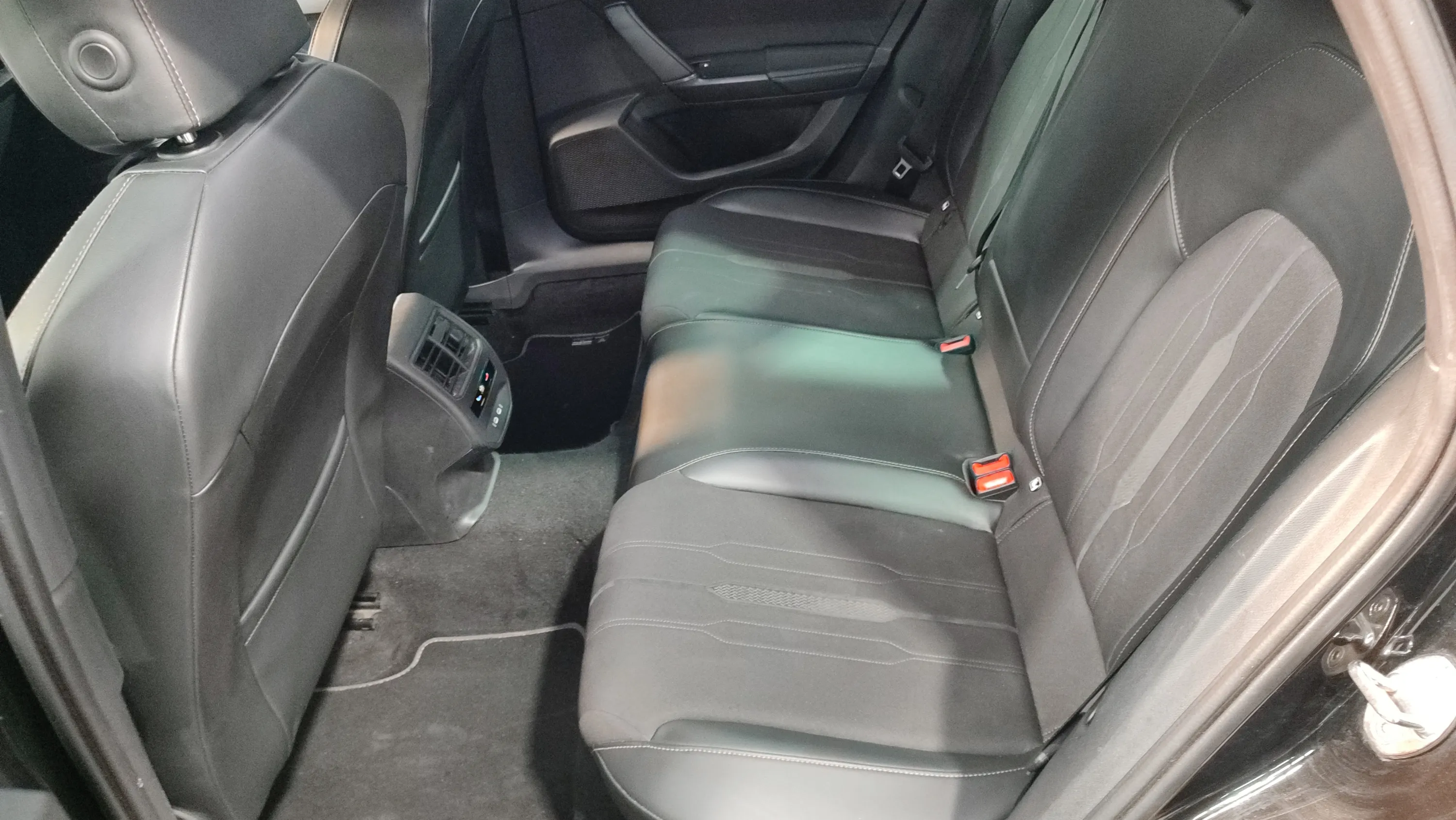 Cupra Formentor 1.5 TSI DSG - foto 24