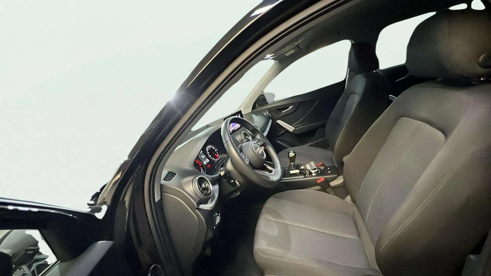 Audi Q2 Adrenalin 30 TFSI - foto 13