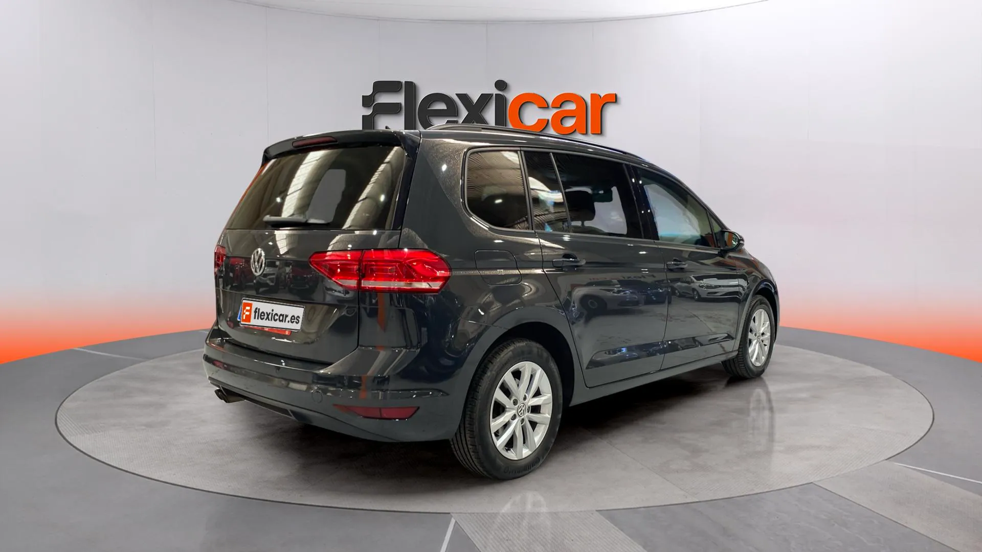 Volkswagen Touran Advance 2.0 TDI DSG - foto 8