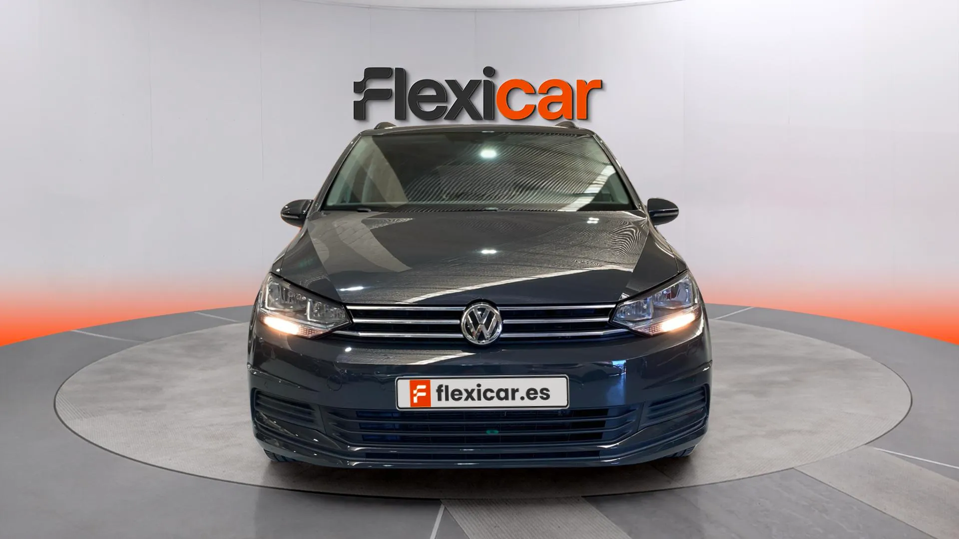 Volkswagen Touran Advance 2.0 TDI DSG - foto 2