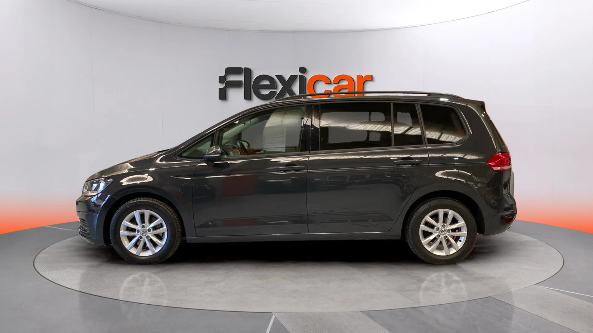 Volkswagen Touran Advance 2.0 TDI DSG - foto 4