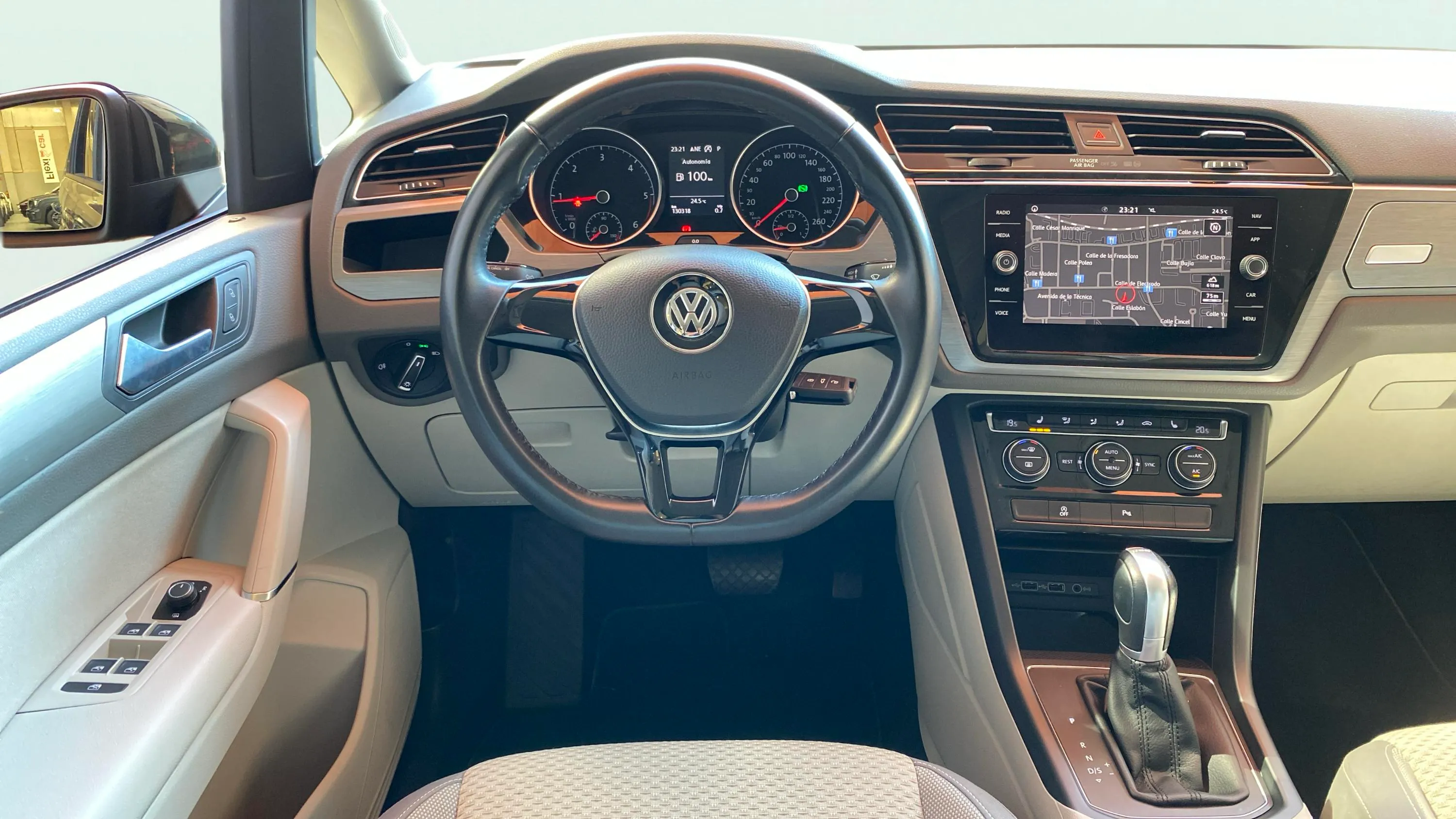 Volkswagen Touran Advance 2.0 TDI DSG - foto 15