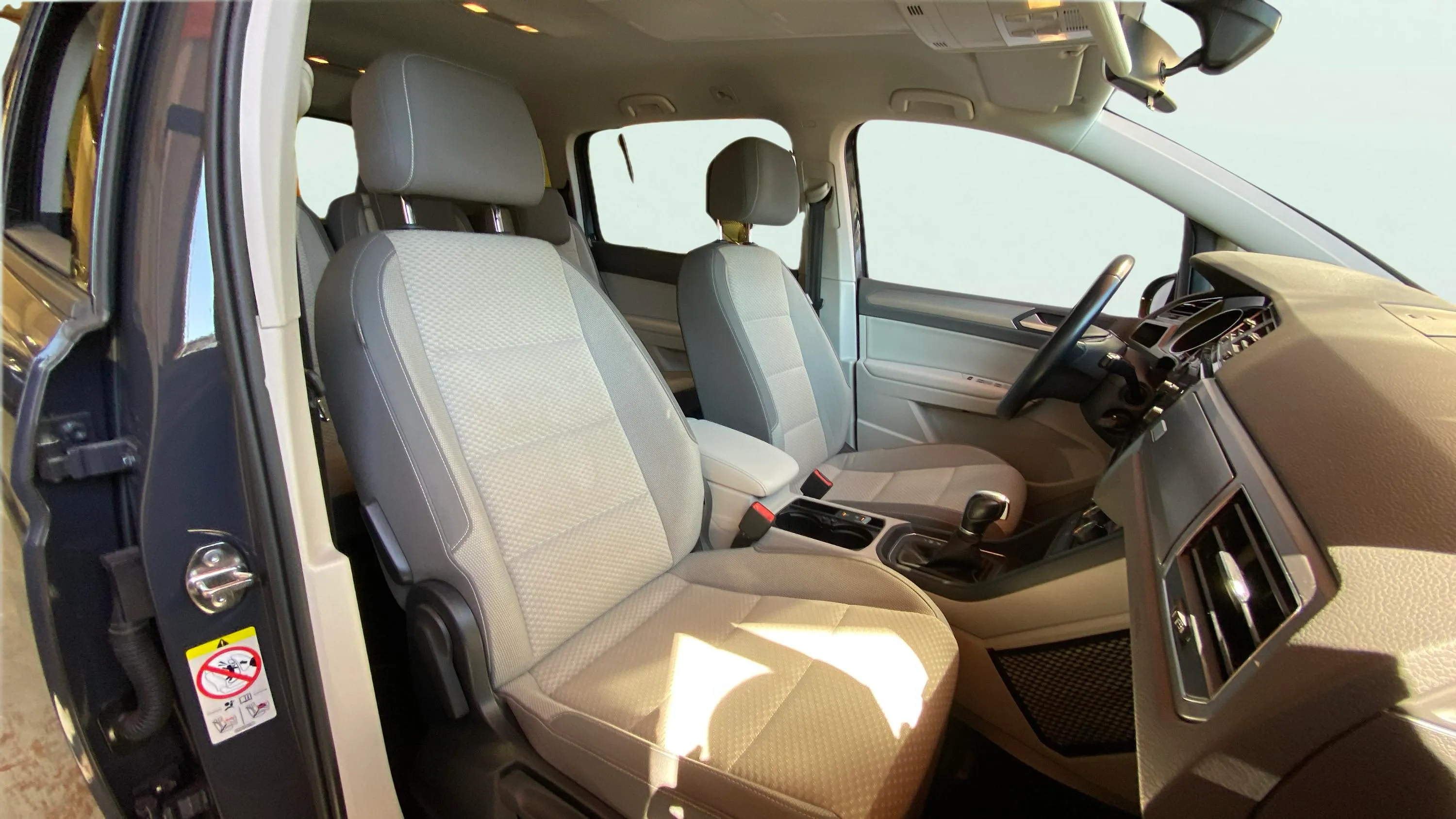 Volkswagen Touran Advance 2.0 TDI DSG - foto 11