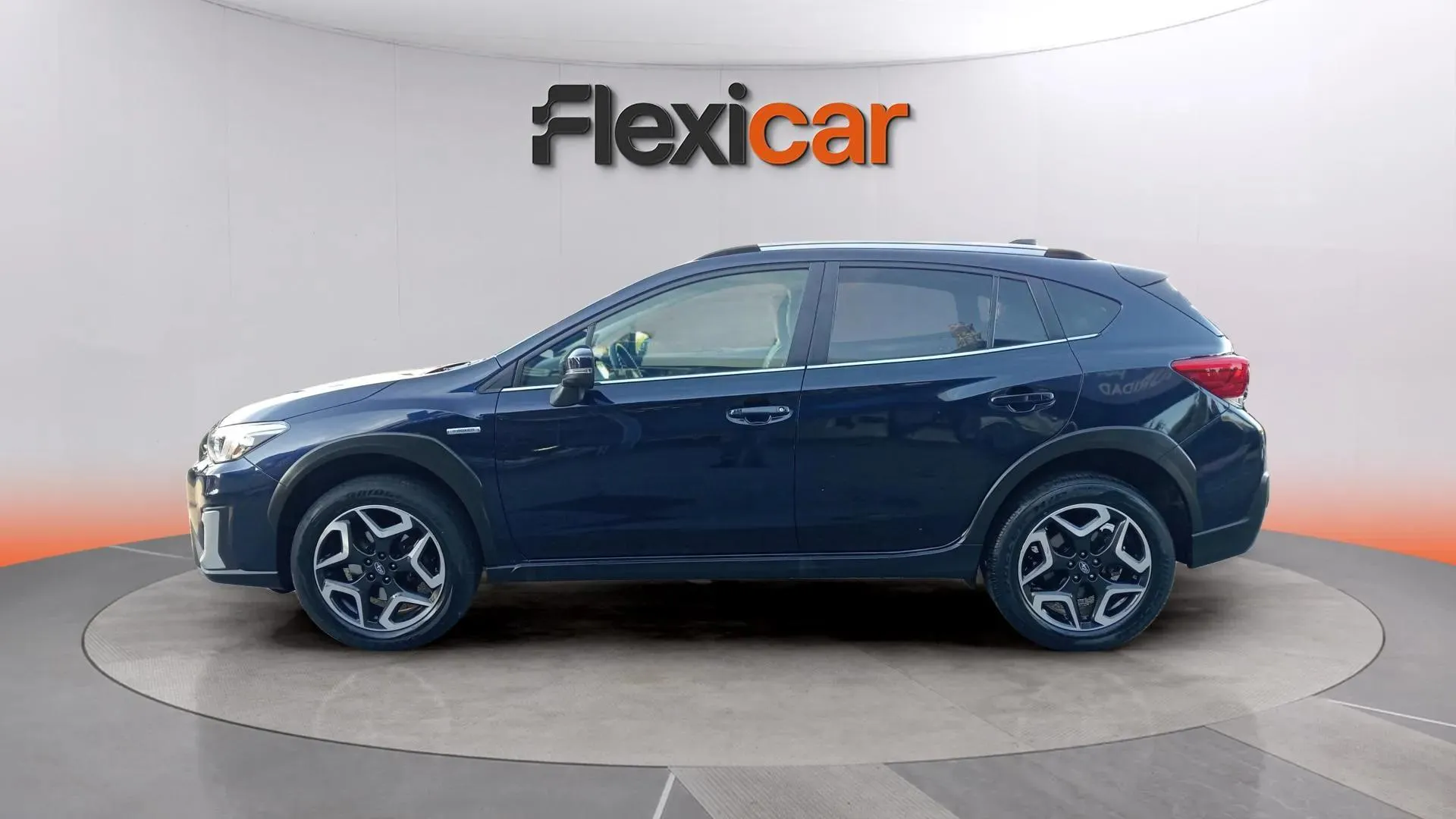 Subaru XV 2.0i Hybrid CVT Executive Plus 4 W - foto 6