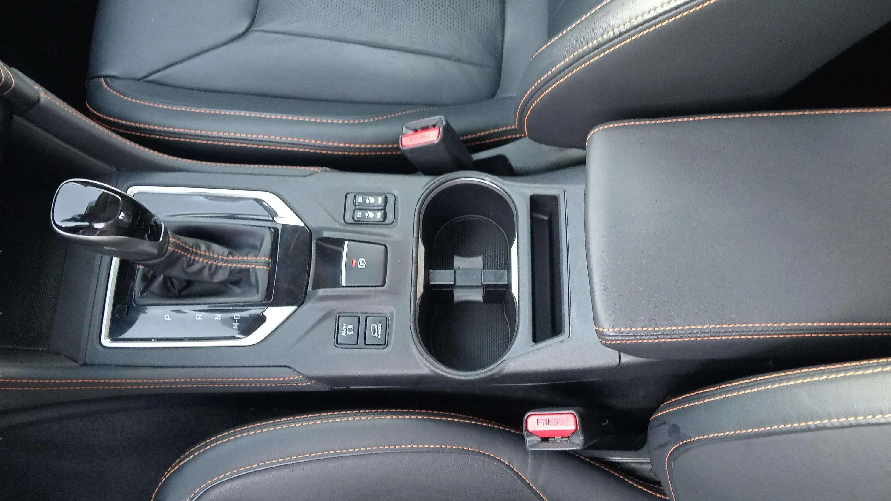 Subaru XV 2.0i Hybrid CVT Executive Plus 4 W - foto 27