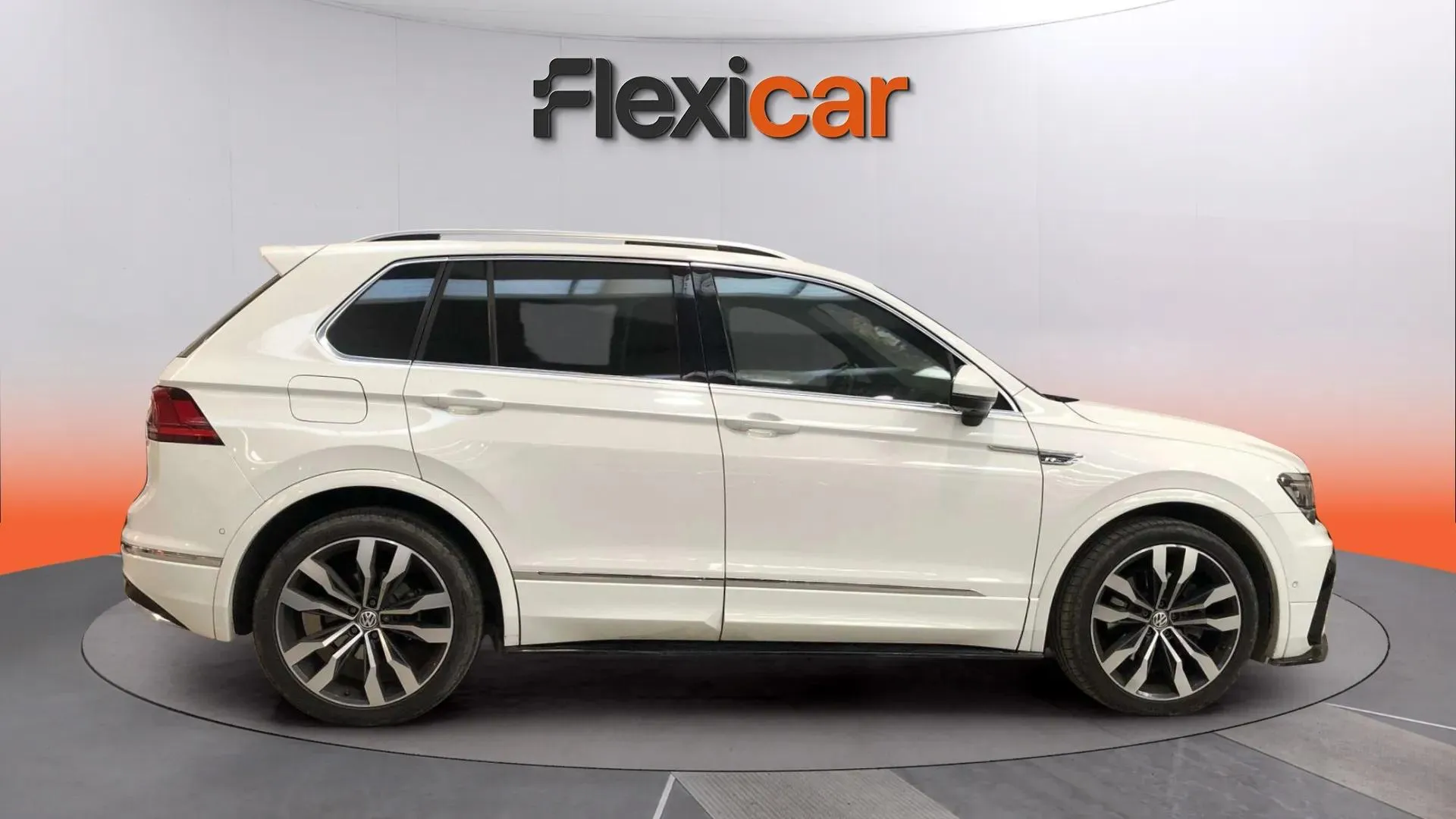 Volkswagen Tiguan Sport 2.0 TDI 4Motion DSG - foto 3