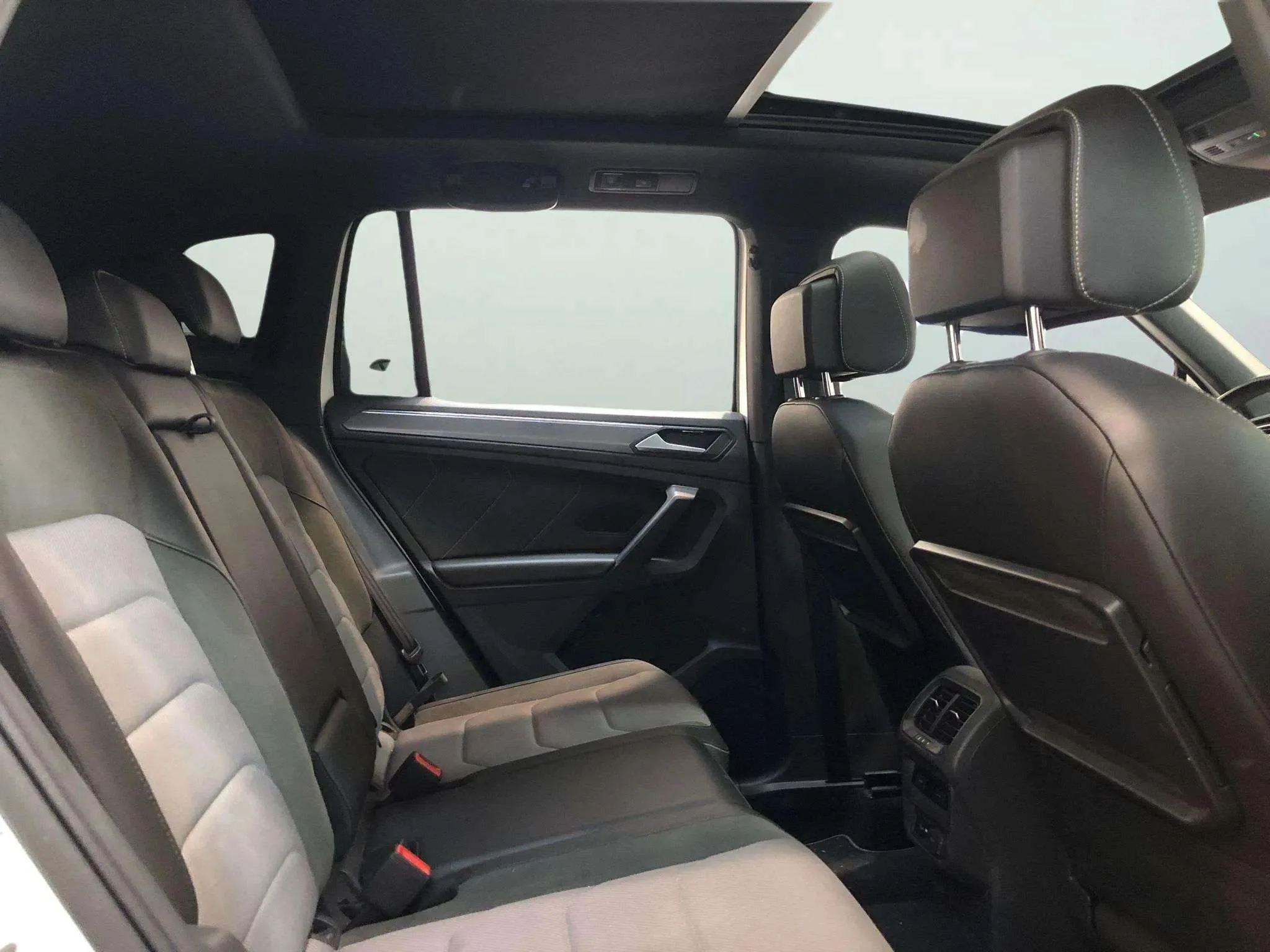 Volkswagen Tiguan Sport 2.0 TDI 4Motion DSG - foto 8