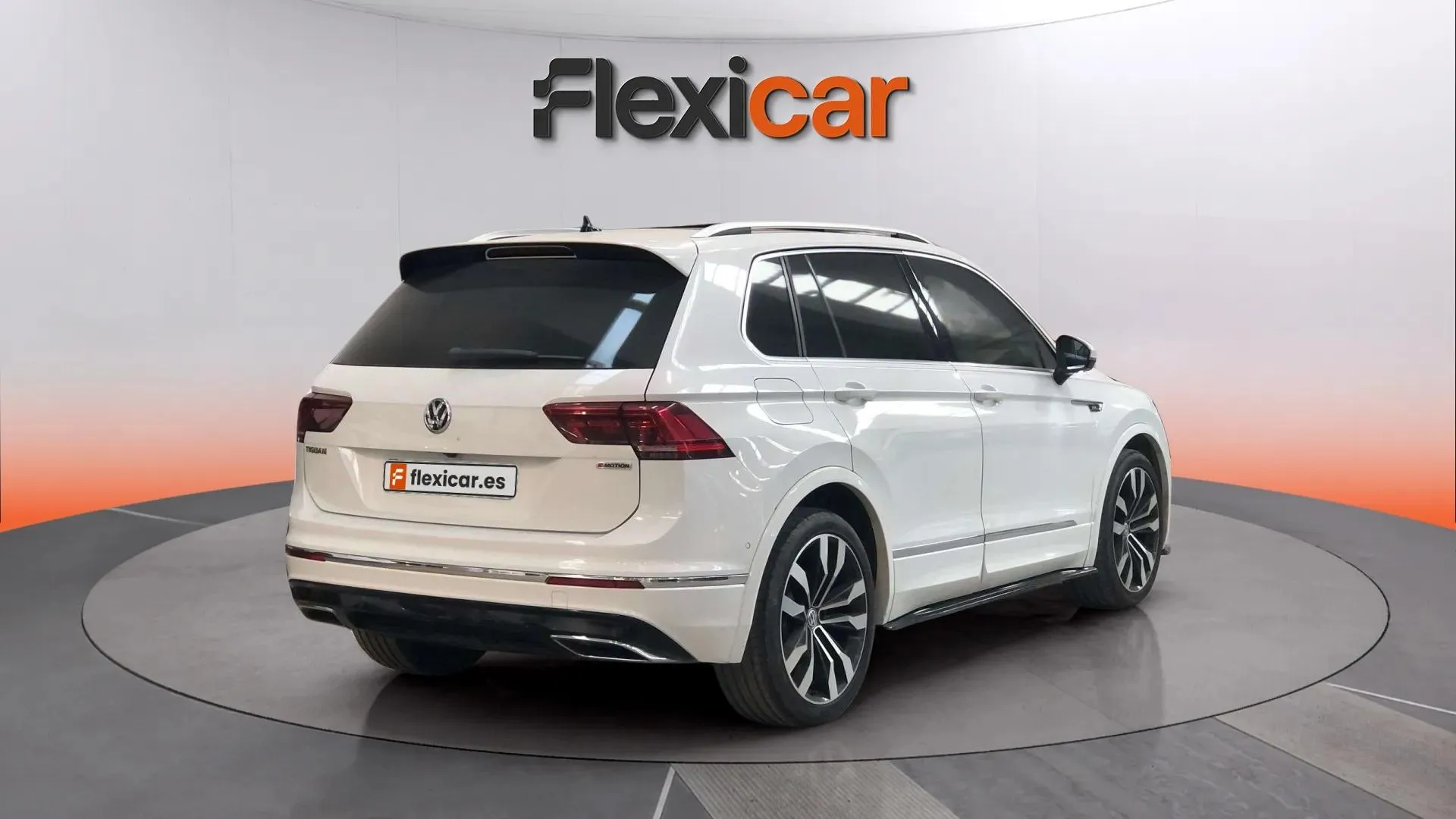 Volkswagen Tiguan Sport 2.0 TDI 4Motion DSG - foto 4